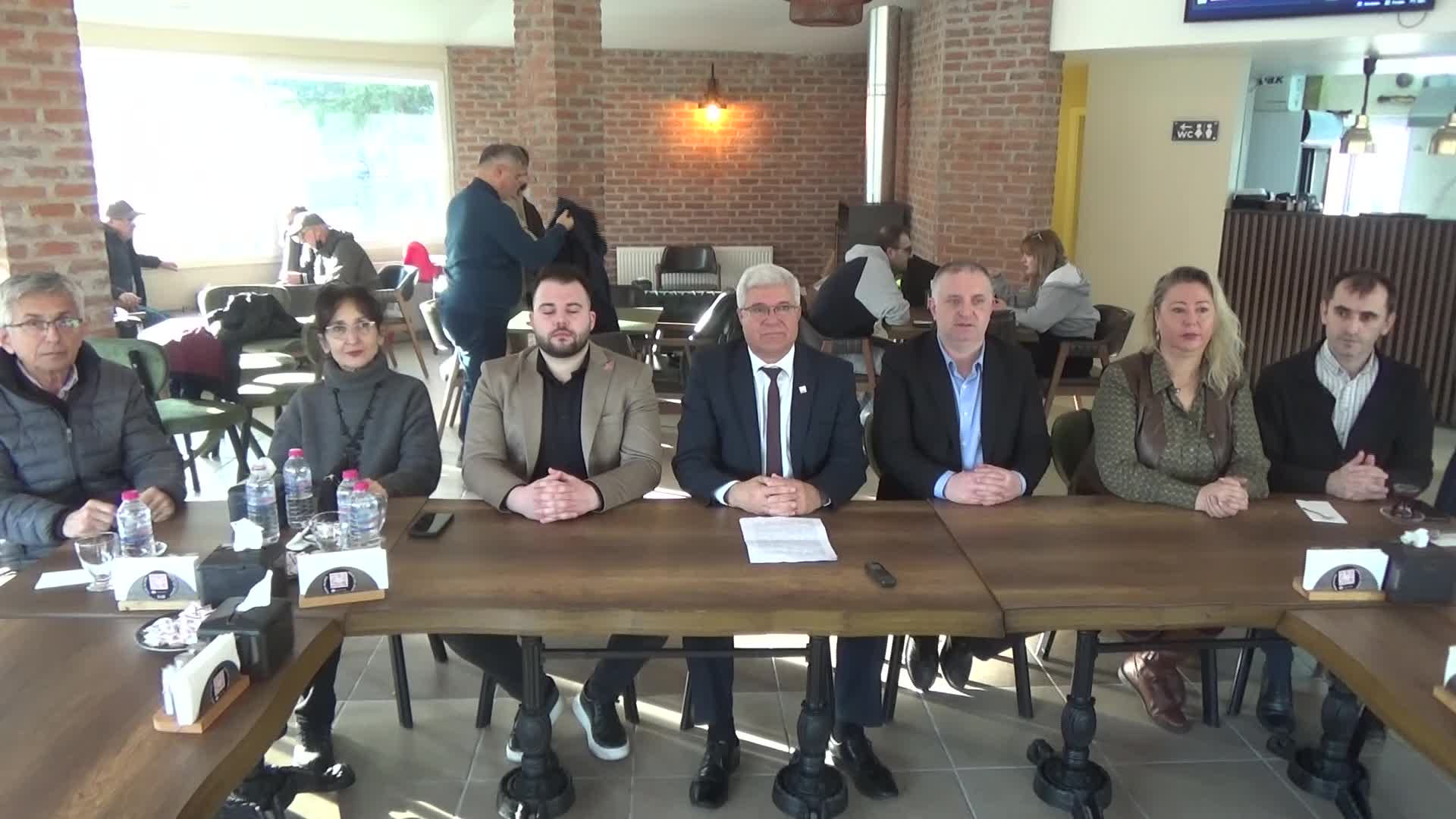 Edirne’de CHP İlçe Örgütü, gazetecilerin gününü kutladı: “Medya çalışanlarının sendikal haklarını savunuyoruz”