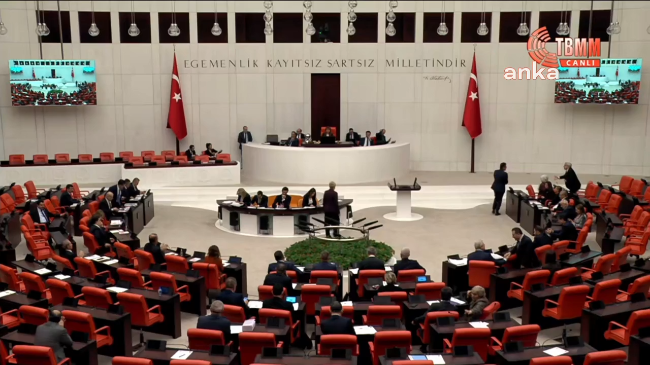 DEM Parti'nin ataması yapılmayan öğretmenlere ilişkin araştırma önerisi reddedildi