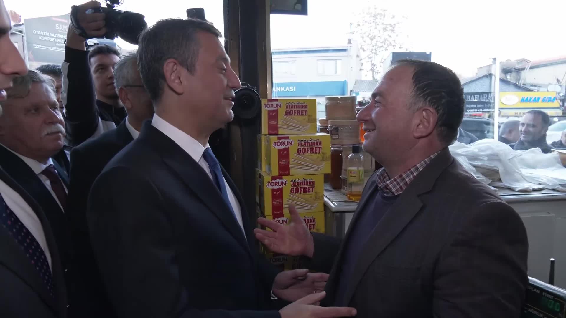 Özgür Özel, Konya'da... "Sorunların çaresi Cumhuriyet Halk Partisi"