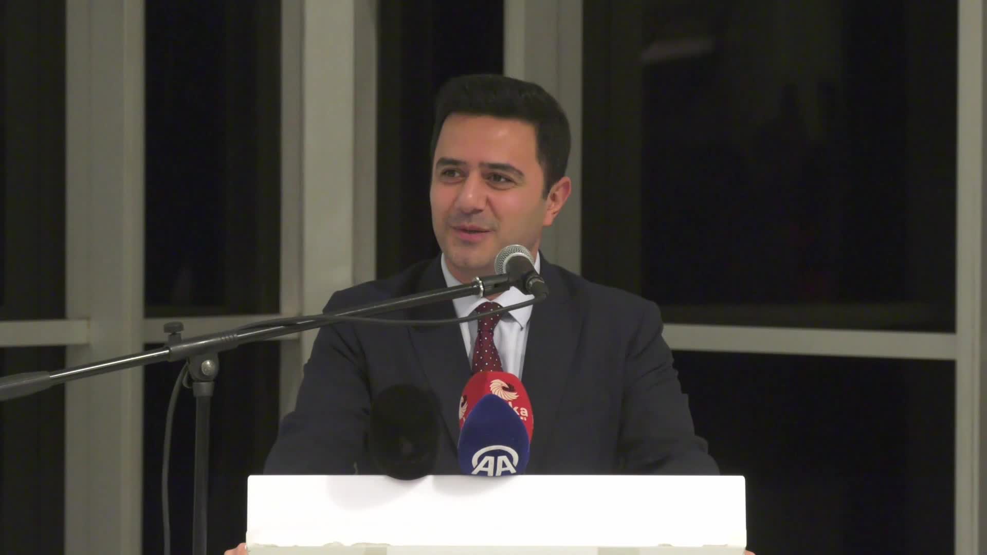Beş sanatçıyı bir araya getiren “Ayan Beyan” sergisi Ankara'da sanatseverlerle buluştu