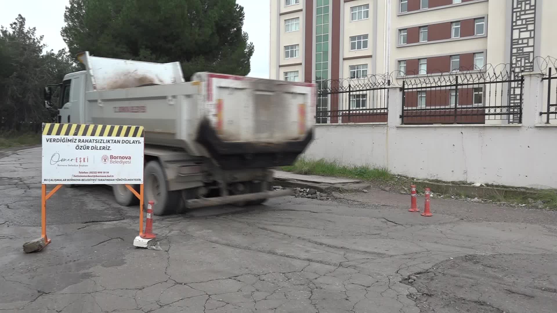 Bornova Belediyesi, Ege Üniversitesi kampüs yolunu yeniledi