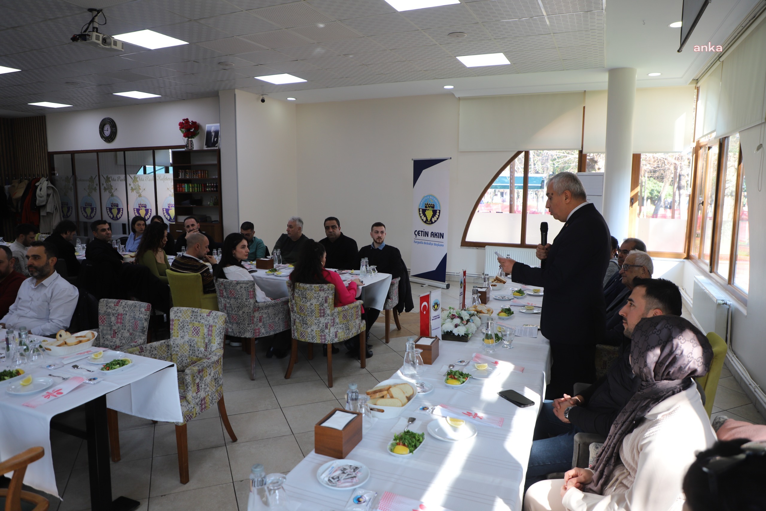 Turgutlu Belediyesi’nden basın emekçileri için yemek organizasyonu