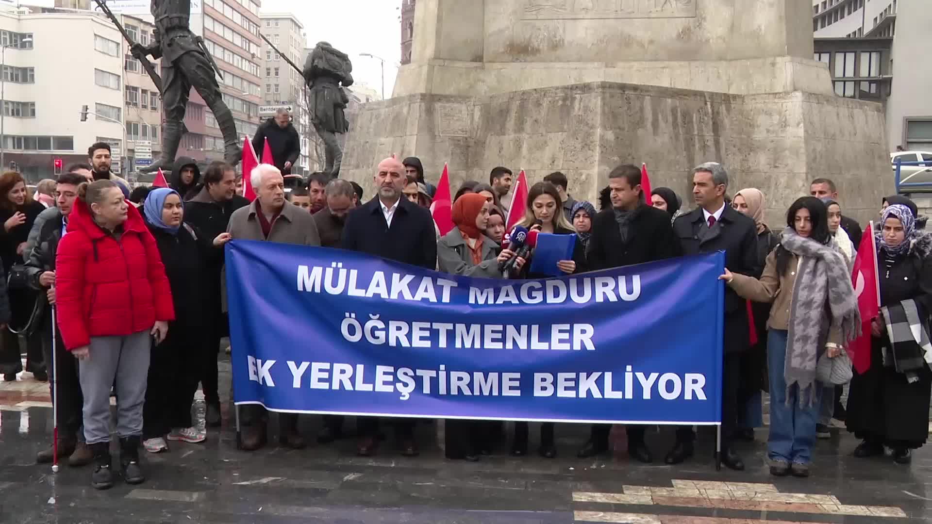 Mülakat mağduru öğretmen adayları Ankara'da... "Bu sorun ertelenmeden, umutlarımızı kaybetmeden çözüme kavuşturulmalıdır"