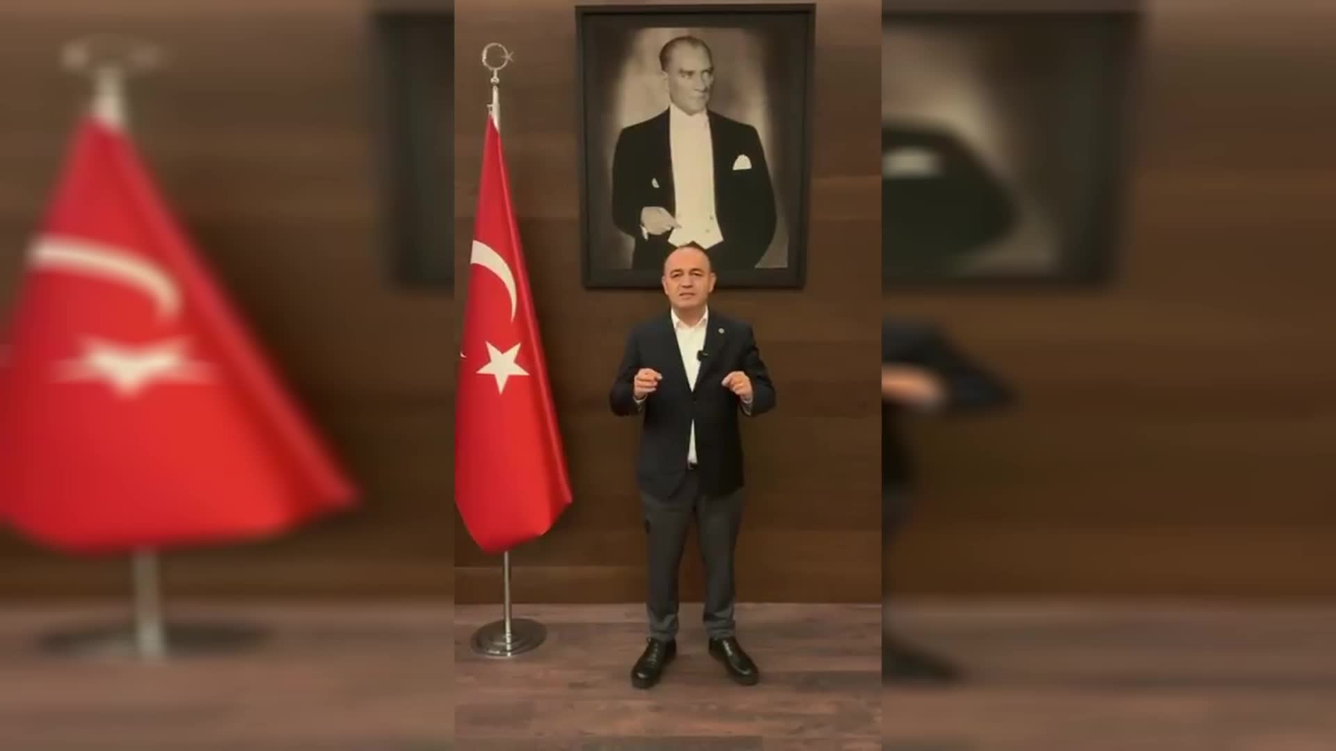 Özgür Karabat: Demokrasimize sahip çıkmak için saat 14.00'te Beşiktaş Belediyesi önünde buluşuyoruz