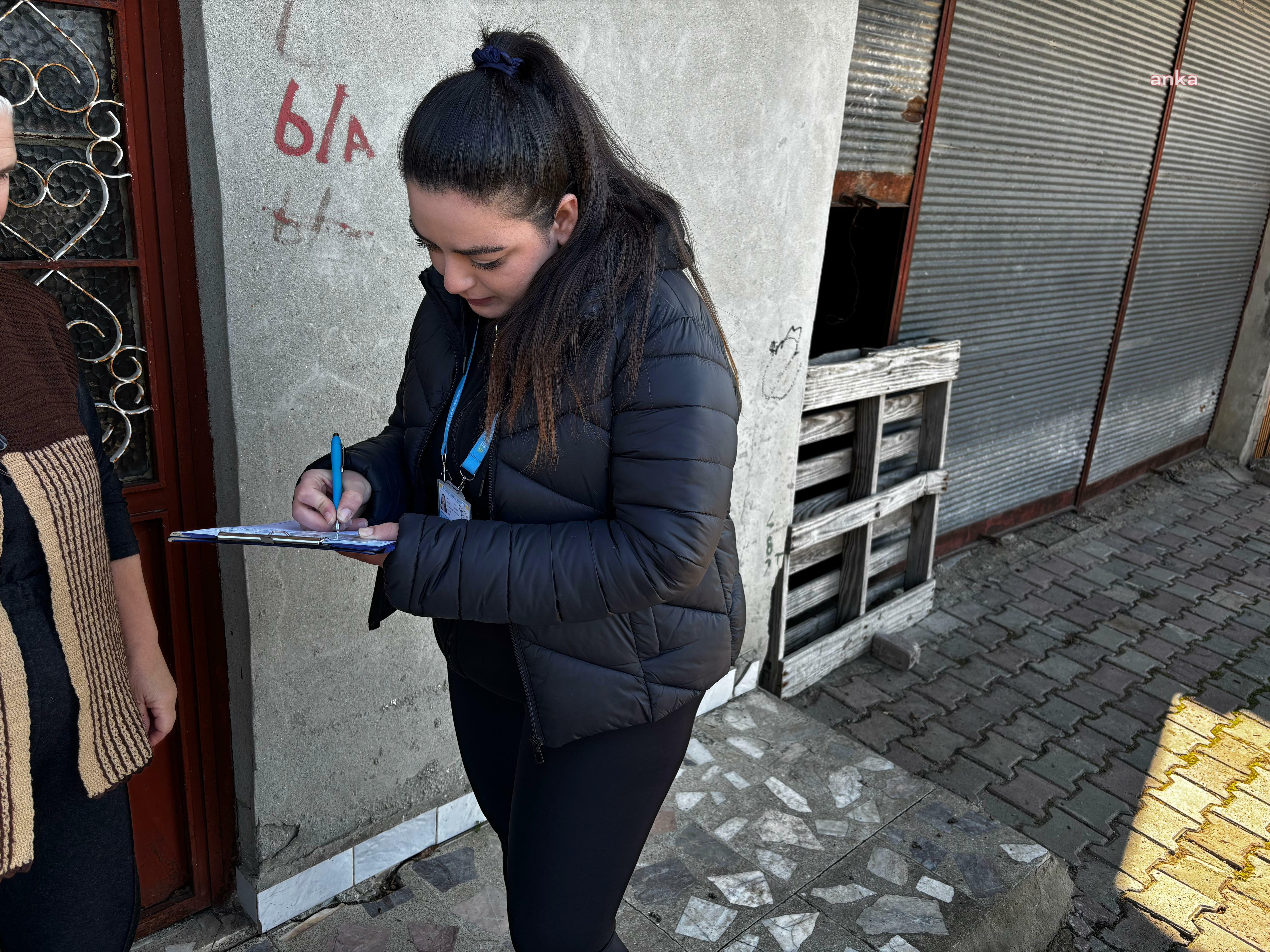 Silivri Belediyesi, 2 bin 588 adet ayçiçek yağını ihtiyaç sahibi vatandaşlara ulaştırdı