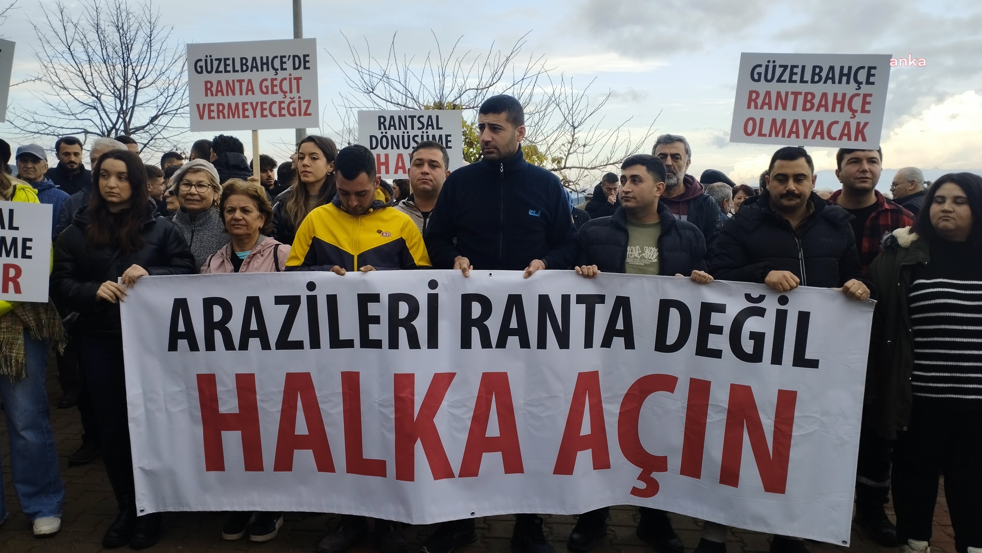 ÖİB'nin Güzelbahçe'deki alanı konut yapımı için satışa çıkarmasına tepki.. Güzelbahçe Belediye Başkanı Günay: Ranta verilmesini kabul etmiyoruz