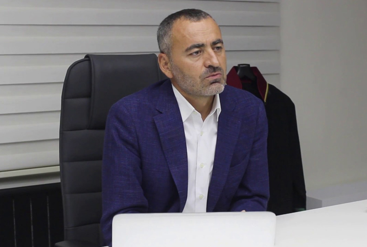 DİYARBAKIR'DA AVUKATLARA GÖZALTI