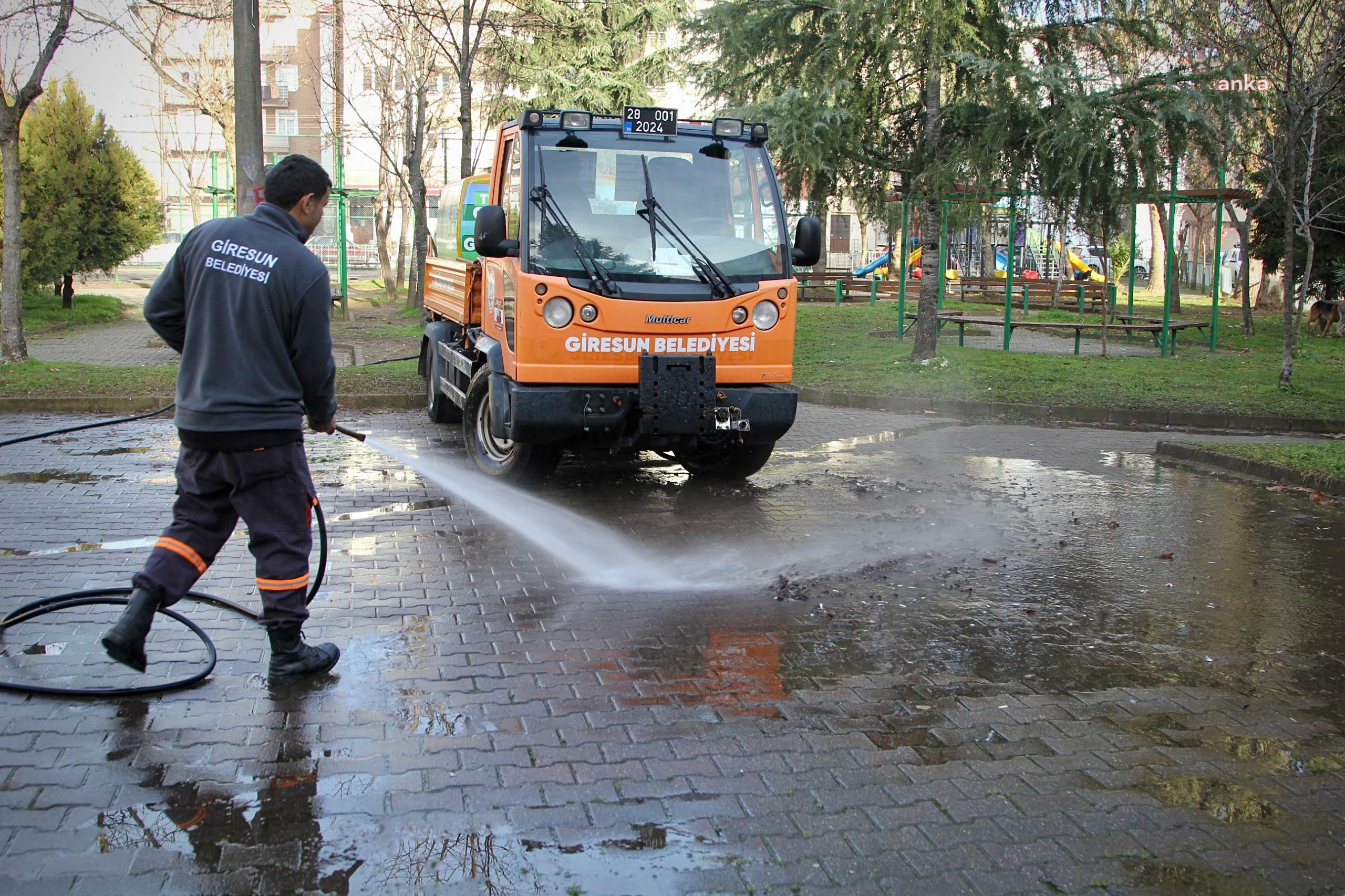 Giresun Belediyesi, kent genelinde başlattığı temizlik çalışmalarını sürdürüyor