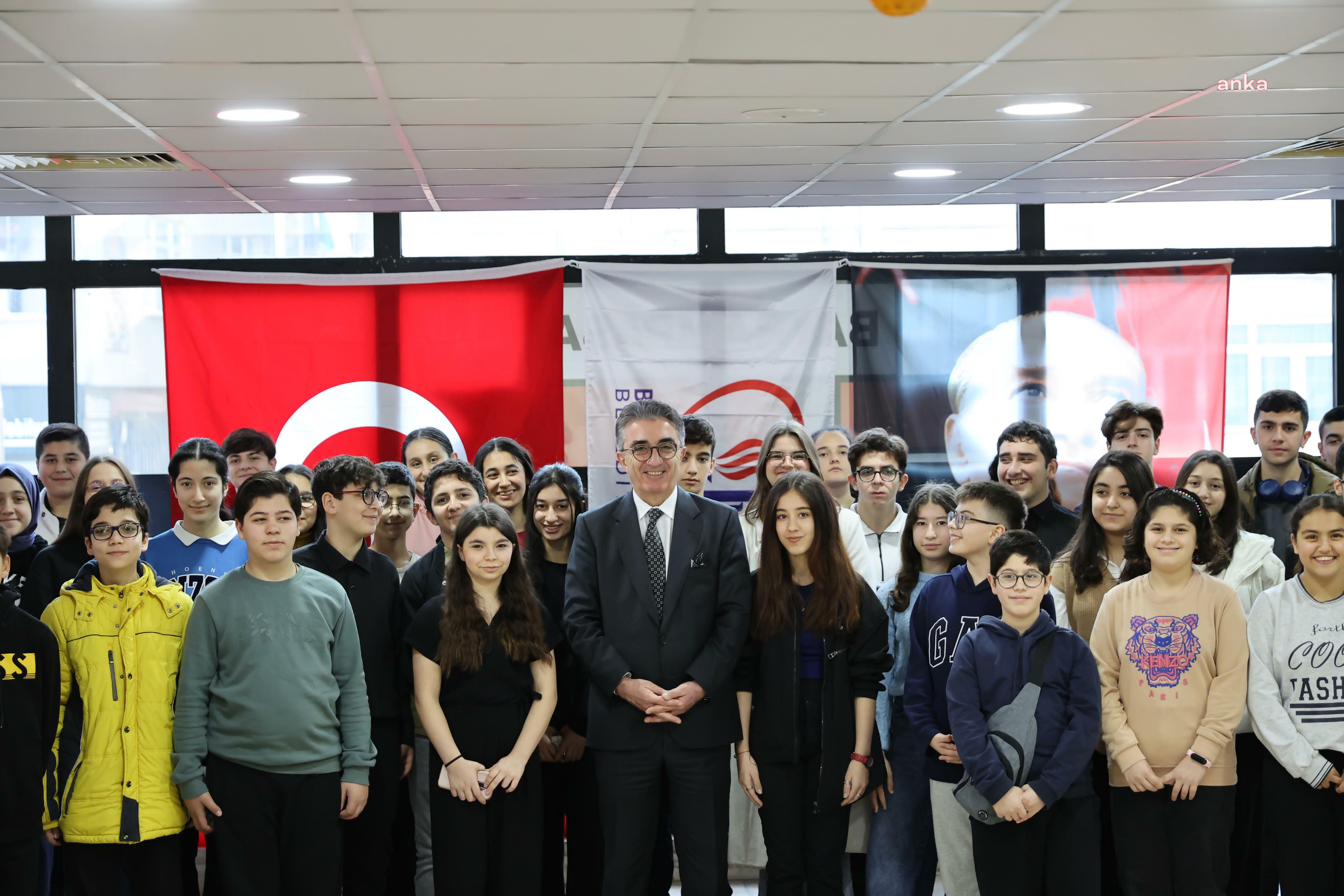 Bayrampaşa Belediye Başkanı Mutlu, yarıyıl tatilindeki öğrencilerle buluştu