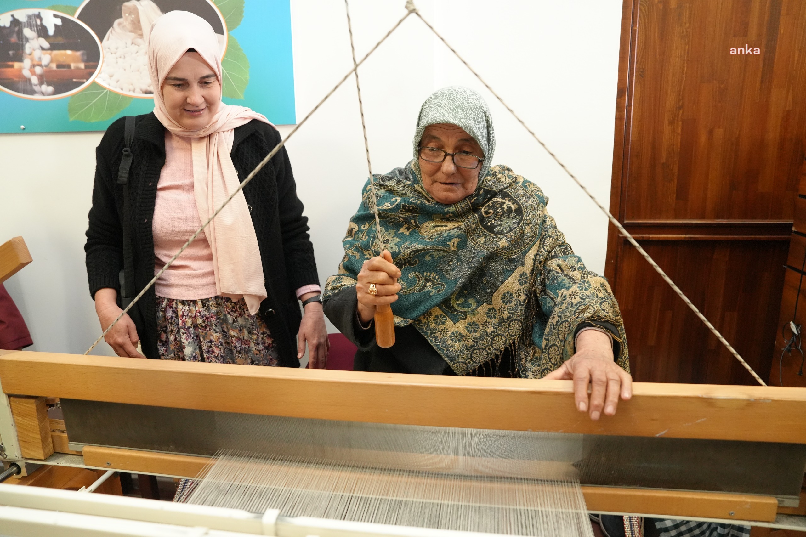 Eskişehir Büyükşehir Belediye Başkanı Ünlüce, Sarıcakayalı kadınlarla buluştu