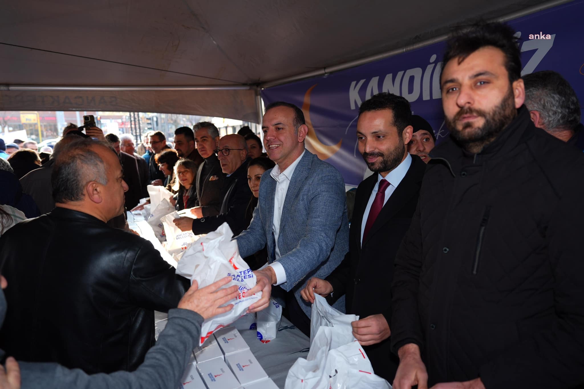 Sancaktepe Belediye Başkanı Yeğin, Mirac Kandili'nde vatandaşlarla bir araya geldi