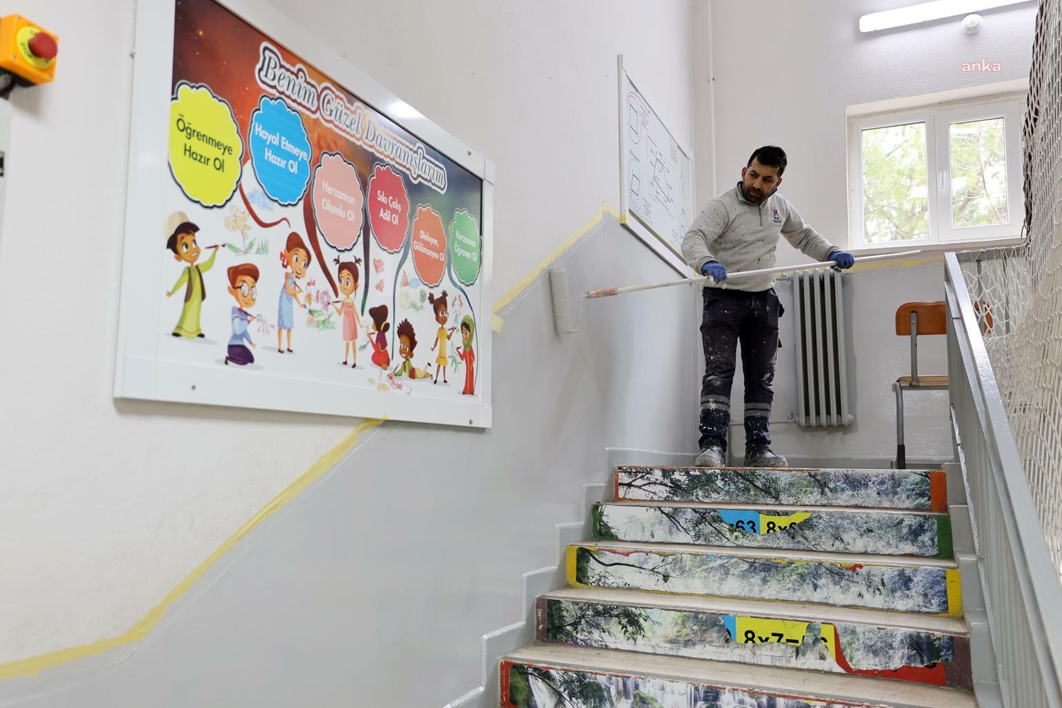 Şehzadeler Belediyesi'nden okullara yenileme desteği