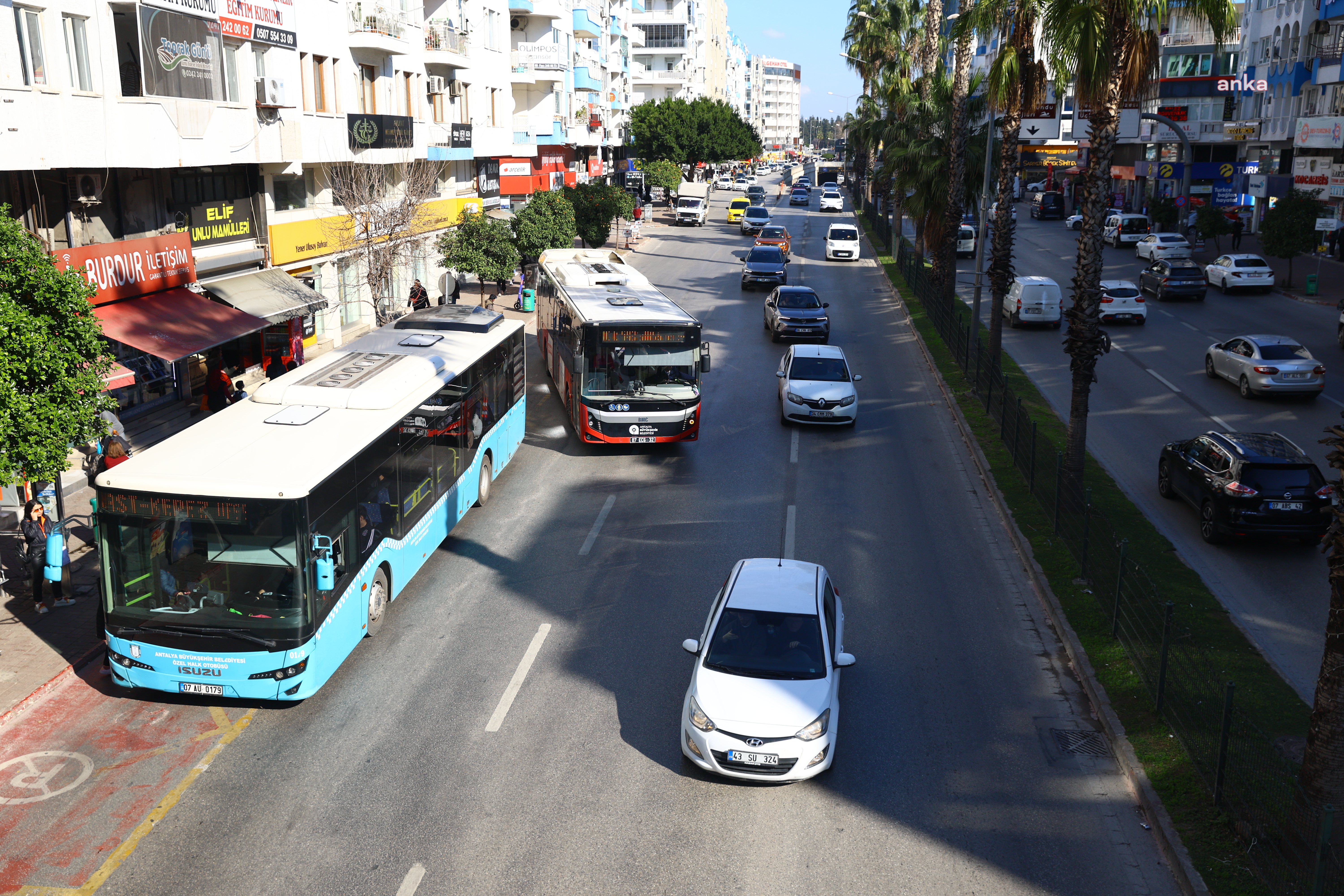 Antalya Büyükşehir Belediyesi’nin otobüs şeridi kararı, UKOME’den geçti