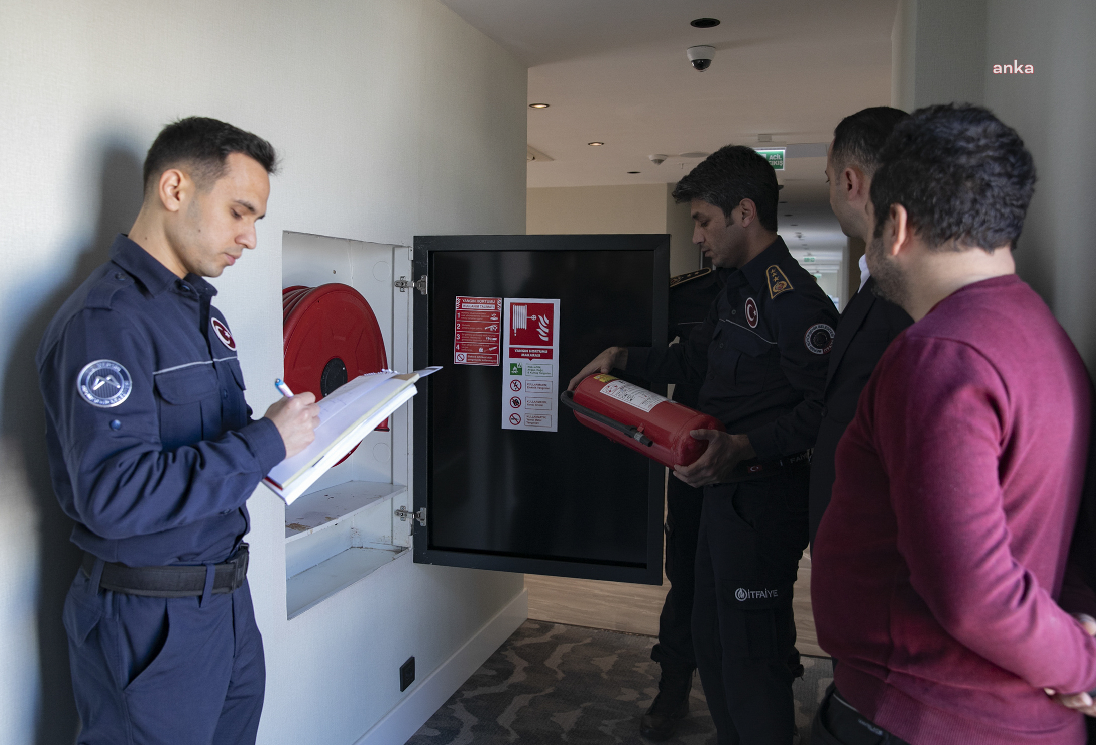 Mersin Büyükşehir Belediyesi yangın riskine karşı şehirdeki yapıları denetliyor