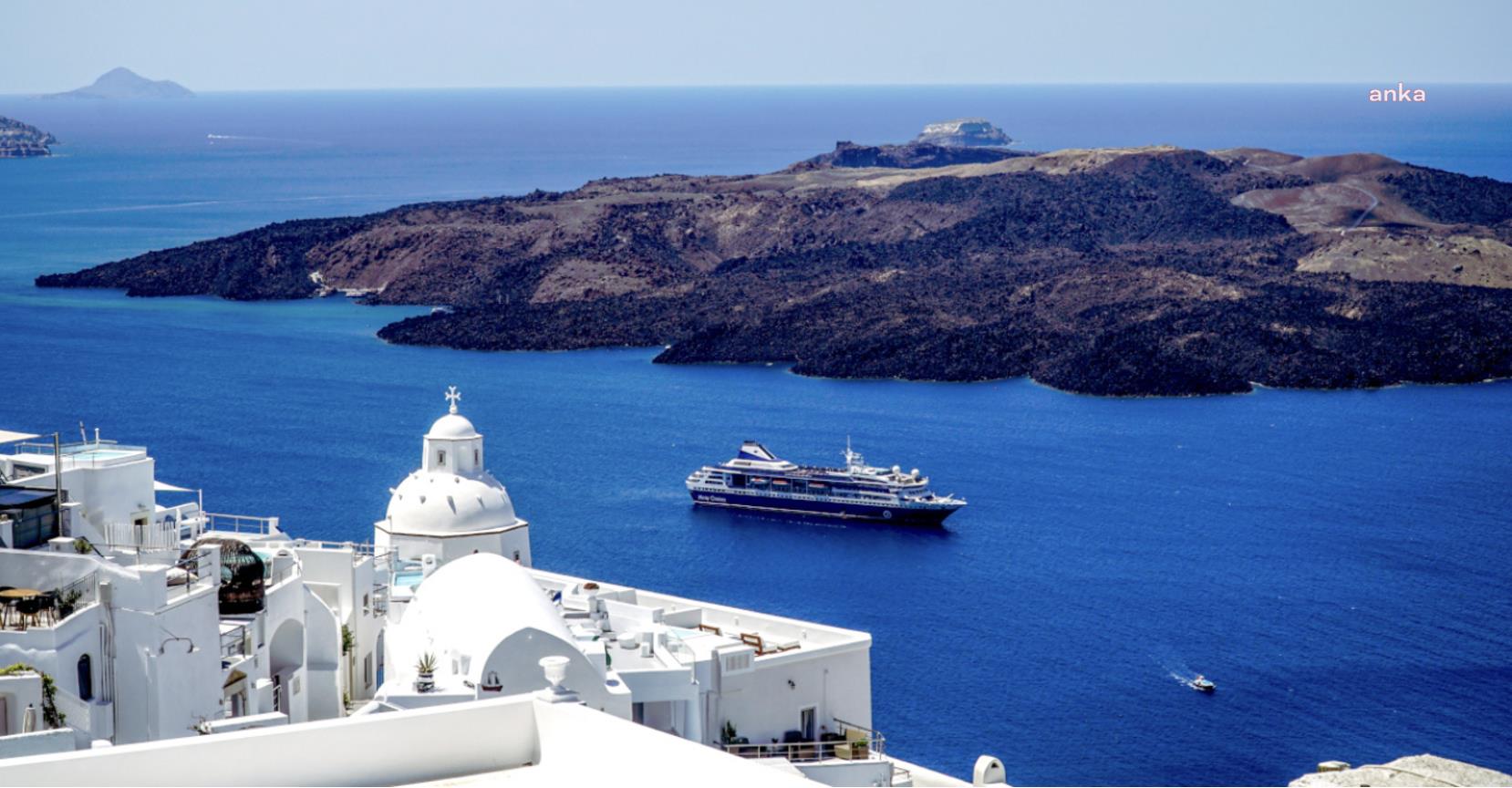 Yunanistan, sismik hareketlilik nedeniyle Santorini adası halkını uyardı
