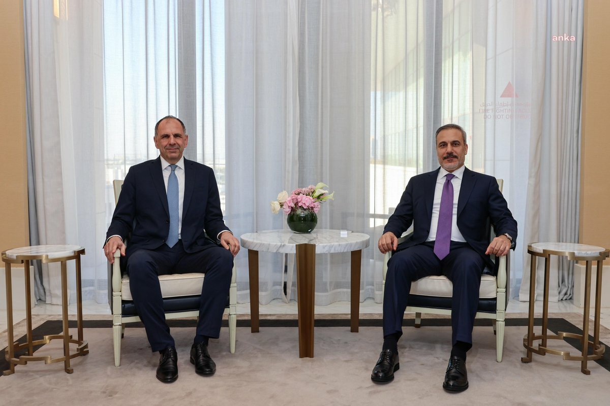 Bakan Fidan, Doha'da Yunan mevkidaşı Yorgo Gerapetritis ile görüştü