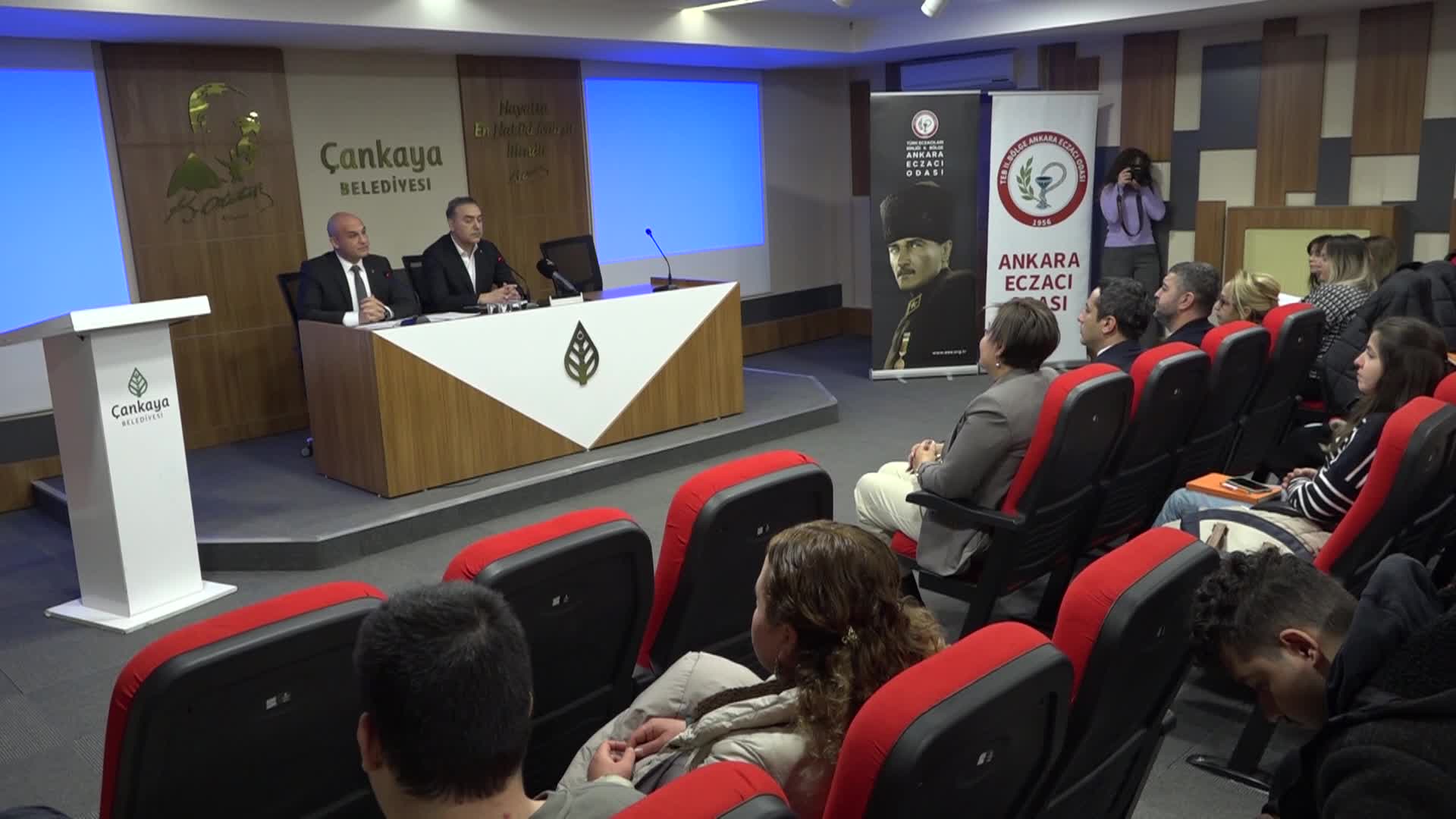 Çankaya'da 'Eczane Destek Personeli Eğitimi' başladı