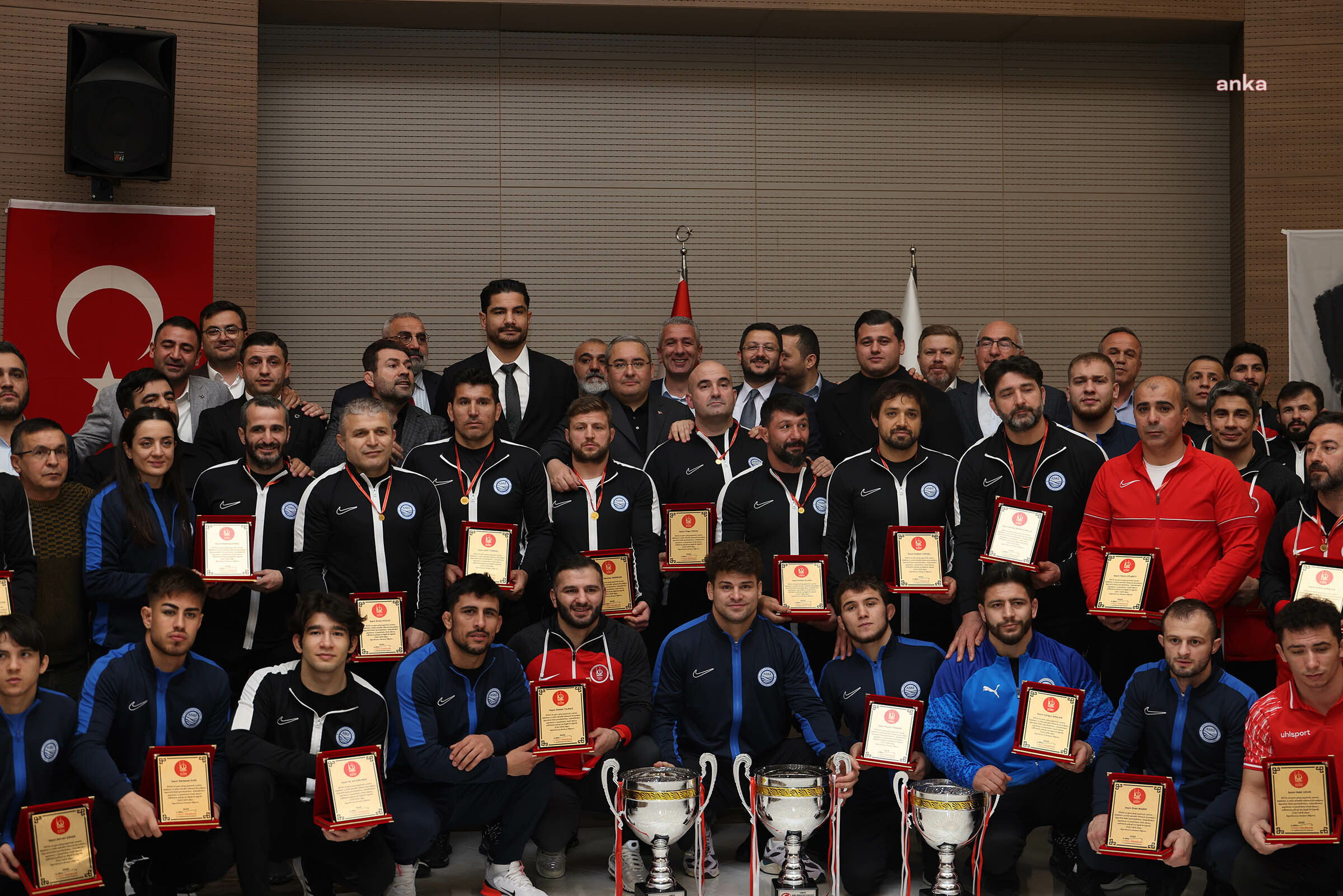 Keçiören’de şampiyon güreşçiler için ödül töreni düzenlendi