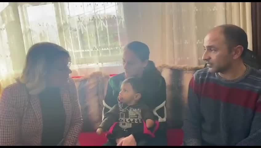 Asu Kaya'nın Elmadağ’da evini ziyaret ettiği bir aile: "Aile Yılı diye bir şey bizim için yok, bizim için karnımızı doyurma günü var"