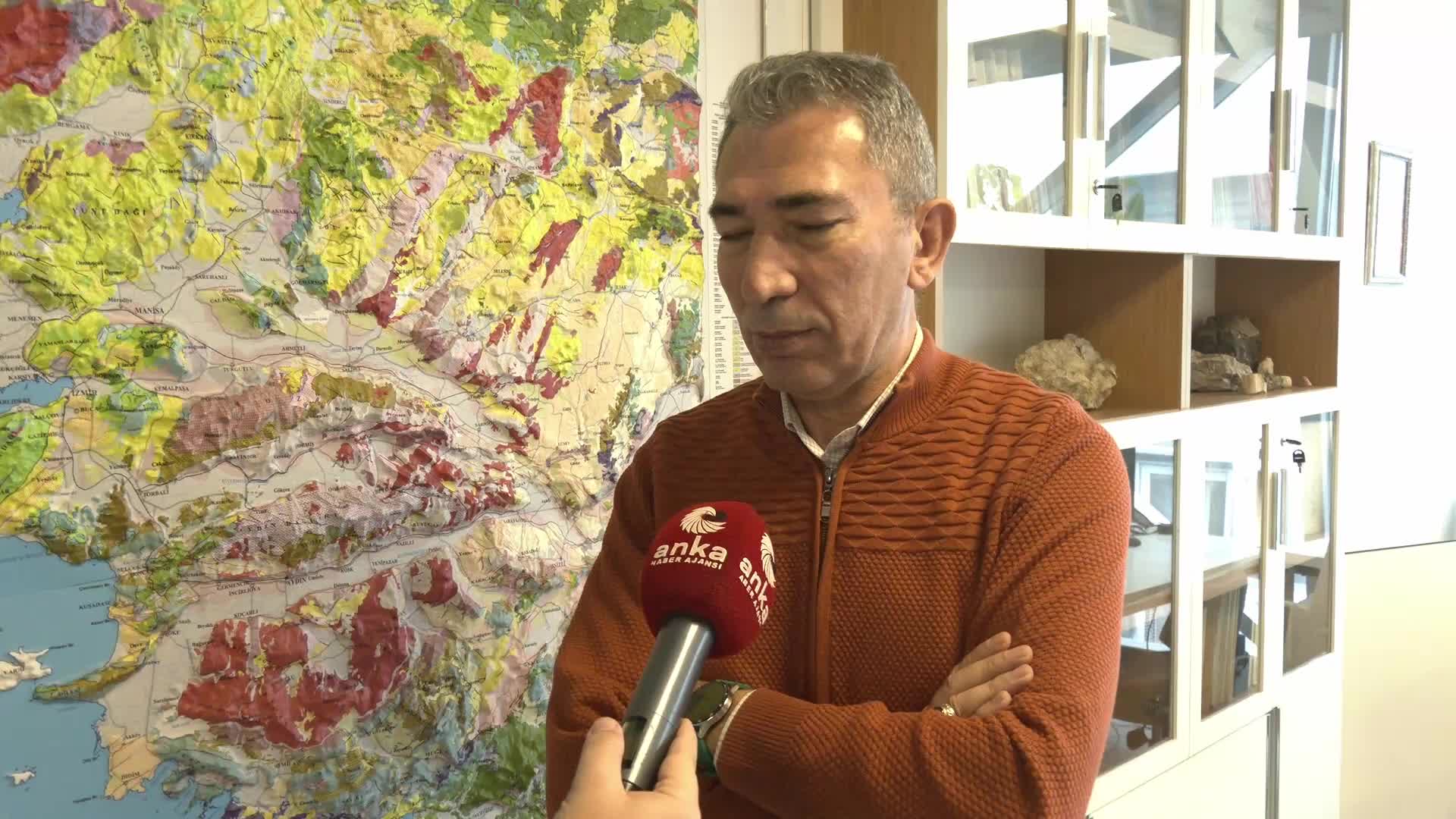 Jeoloji Mühendisleri Odası İzmir Şube Başkanı Önalan’dan Ege kıyılarına uyarı: Ciddi bir tsunamiyle karşı karşıya kalabiliriz