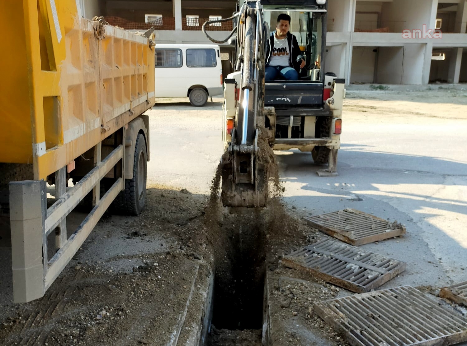 HATAY BÜYÜKŞEHİR BELEDİYESİ KIŞ AYLARI İÇİN HAZIRLIKLARINI SÜRDÜRÜYOR