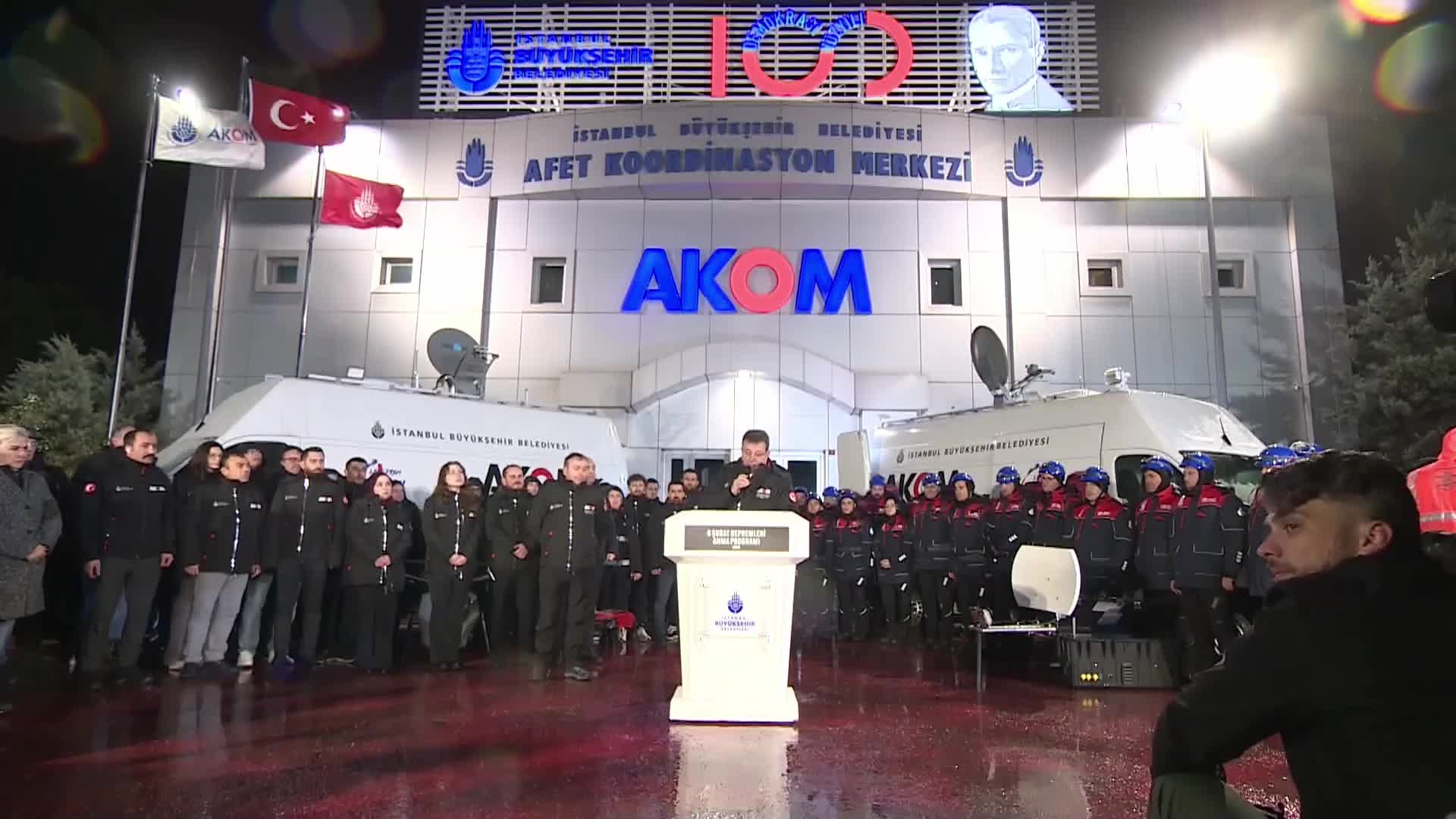 Ekrem İmamoğlu: “26 yılın sonunda 5,5 yıldır görev yapan beni suçlayıcı tweet atabiliyorsa ülkemizin yönetimi adına bir çürümüşlüktür”