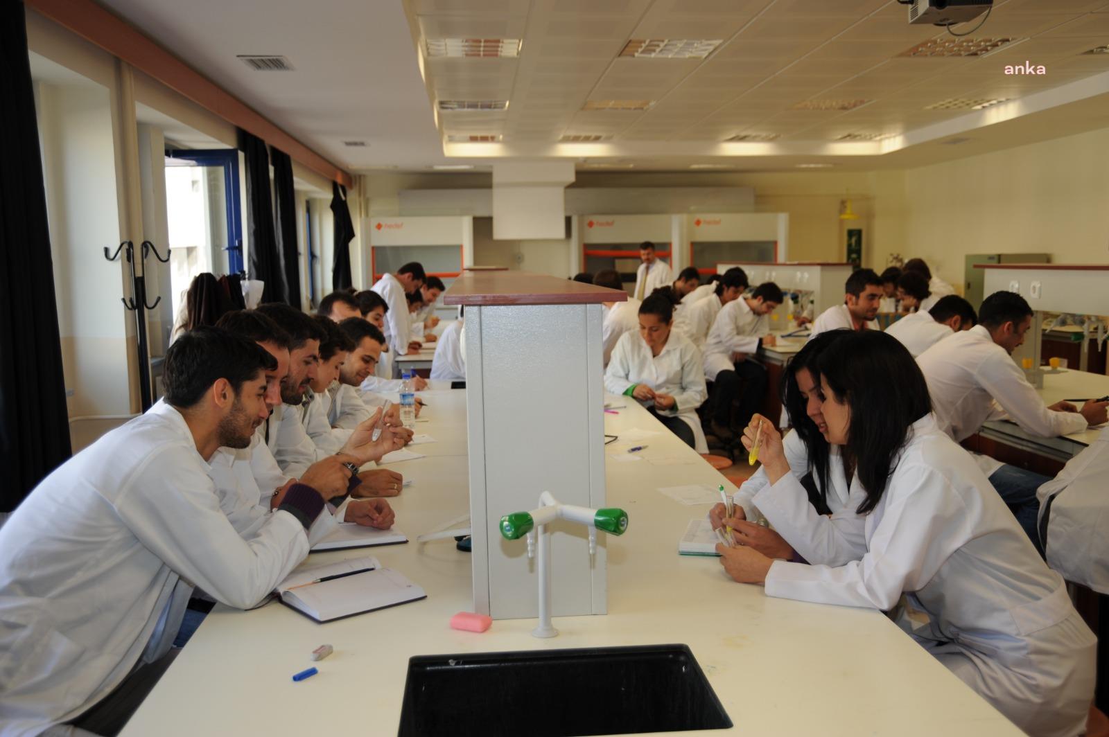 YÖK: "Deprem bölgesinde 11 ildeki 18 devlet ve vakıf üniversitesi, 2024 yılında 11 bin 734 ulusal ve uluslararası yayın yaptı"