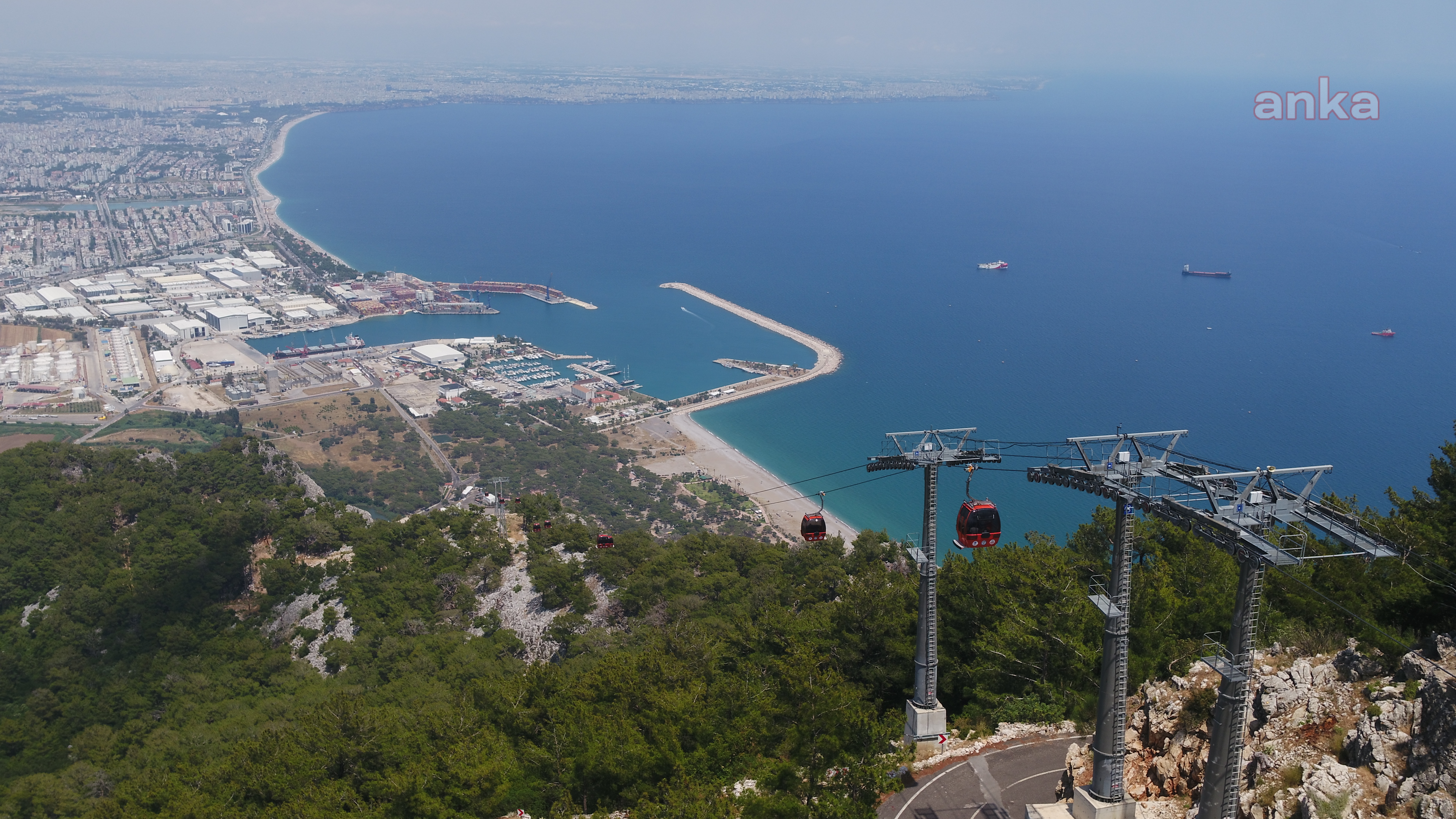 ANTALYA BÜYÜKŞEHİR BELEDİYESİ 24 KASIM'DA TELEFERİK SEFERLERİNİ ÖĞRETMENLERE ÜCRETSİZ YAPTI