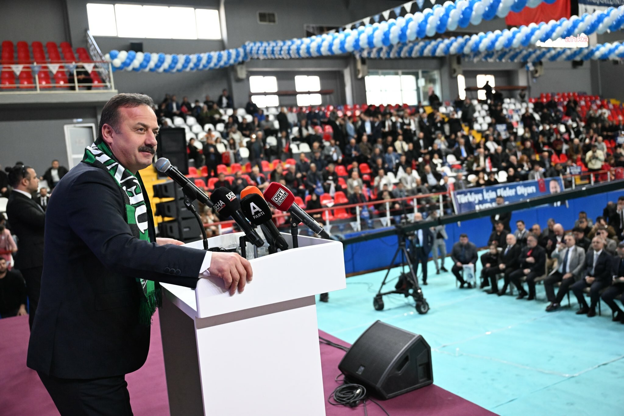 Anahtar Parti Genel Başkanı Ağıralioğlu: İsrail, Golan Tepeleri'ni geçti. Bugün Lübnan'a saldırılıyor. Siyasetin bütün lakırtısı kim cumhurbaşkanı olacak