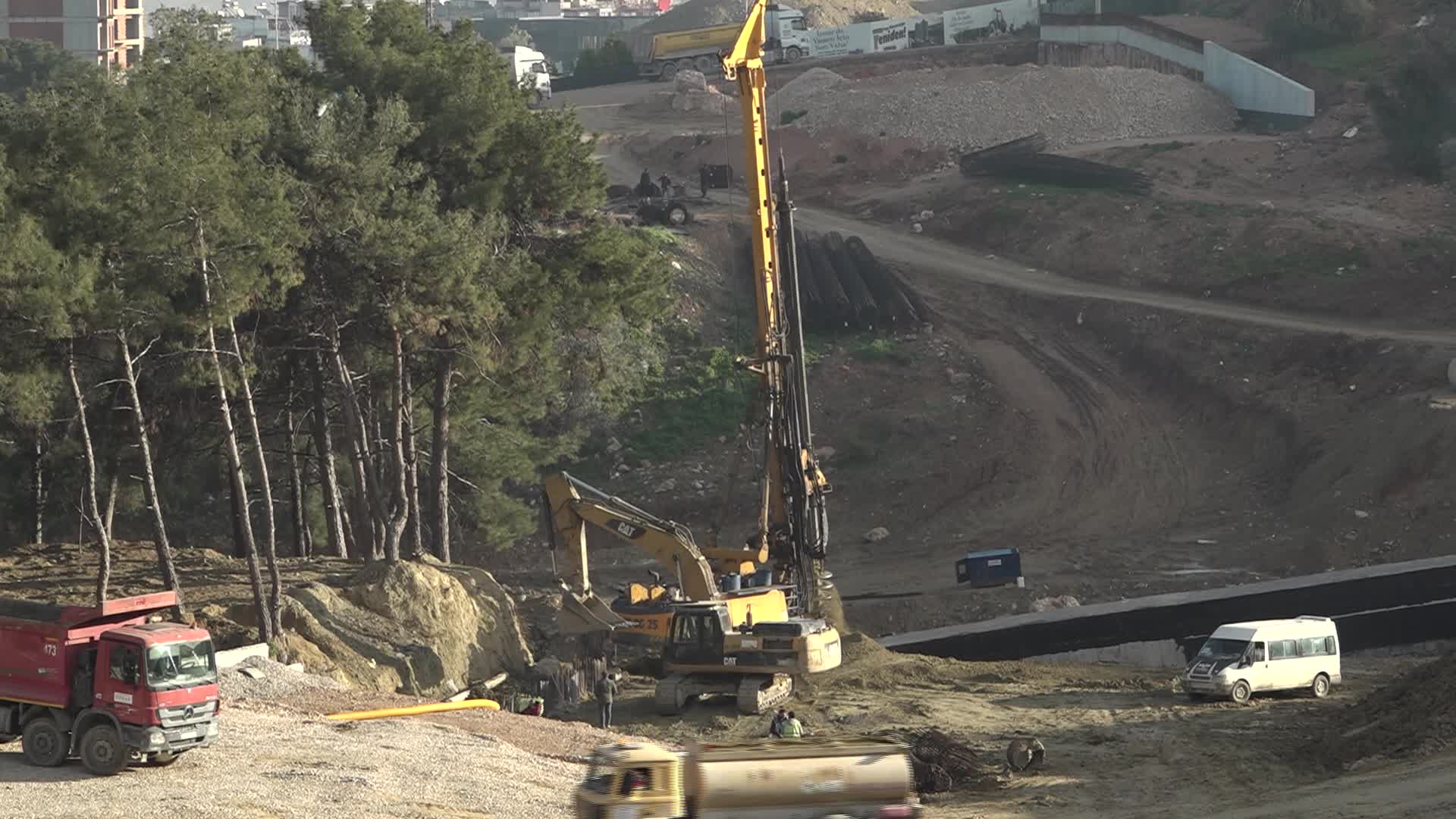 Buca Onat Tüneli’nde ışığa 210 metre kaldı