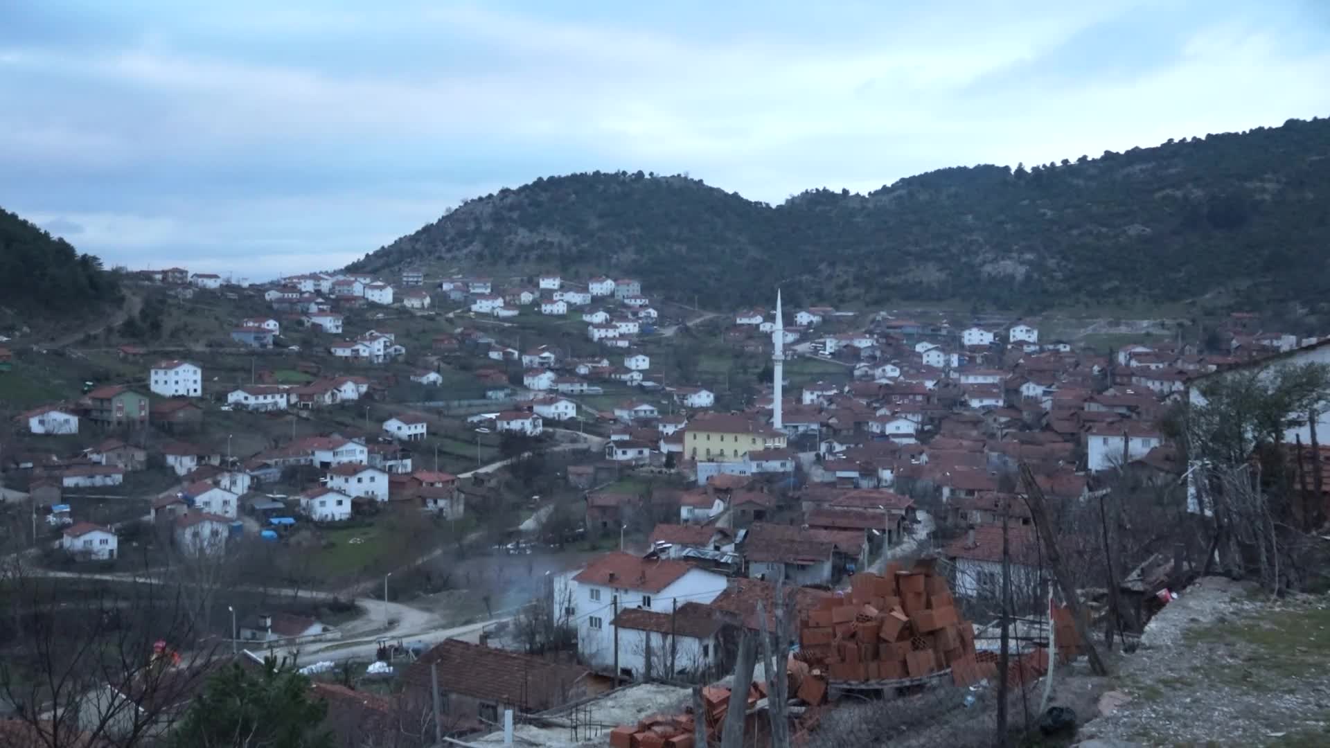 Balıkesir Büyükşehir Belediyesi'nden taşımalı eğitim gören öğrencilere servis hizmeti