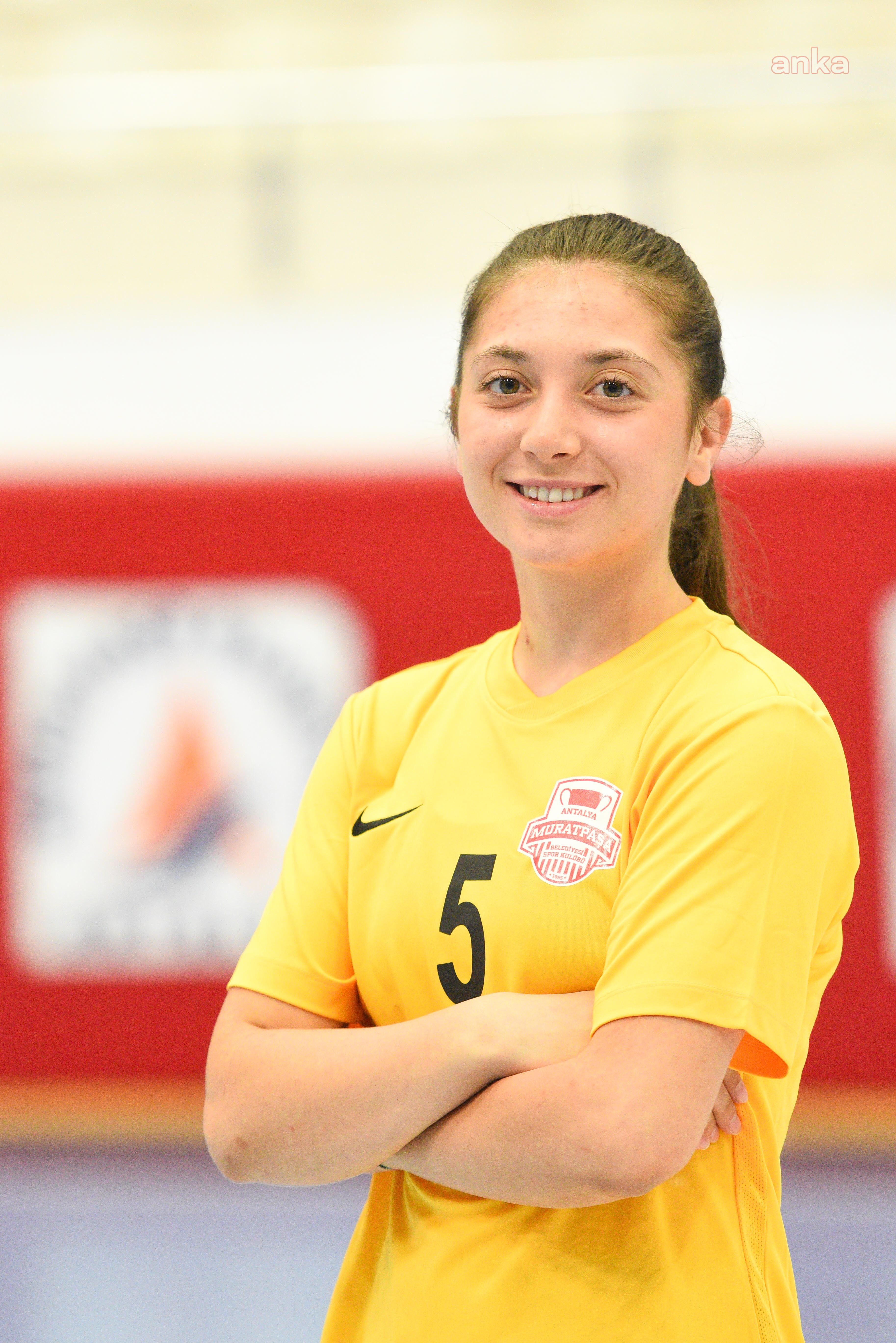 MURATPAŞA BELEDİYESİ KADIN HENTBOL TAKIMI, ELAZIĞ SOSYAL YARDIMLAŞMA KULÜBÜ'NÜ 21-33 YENDİ