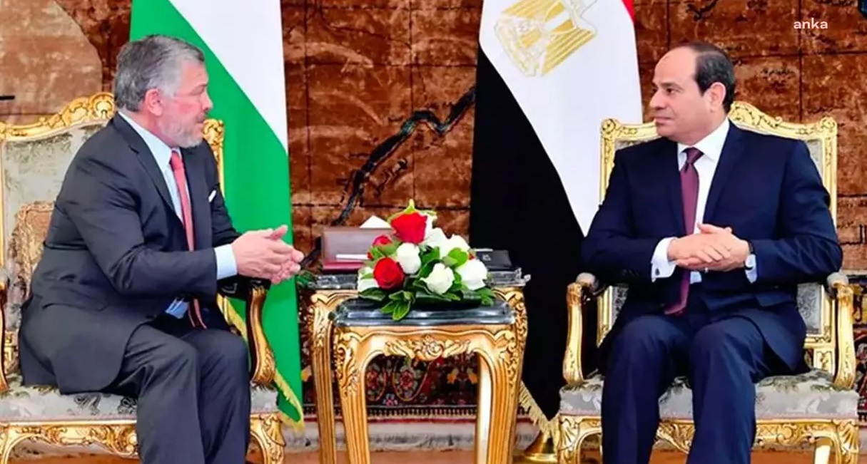 Mısır Cumhurbaşkanı Sisi: Gazze’de barış için ABD ile çalışmaya hazırız ancak Filistinliler yerinden edilmemeli