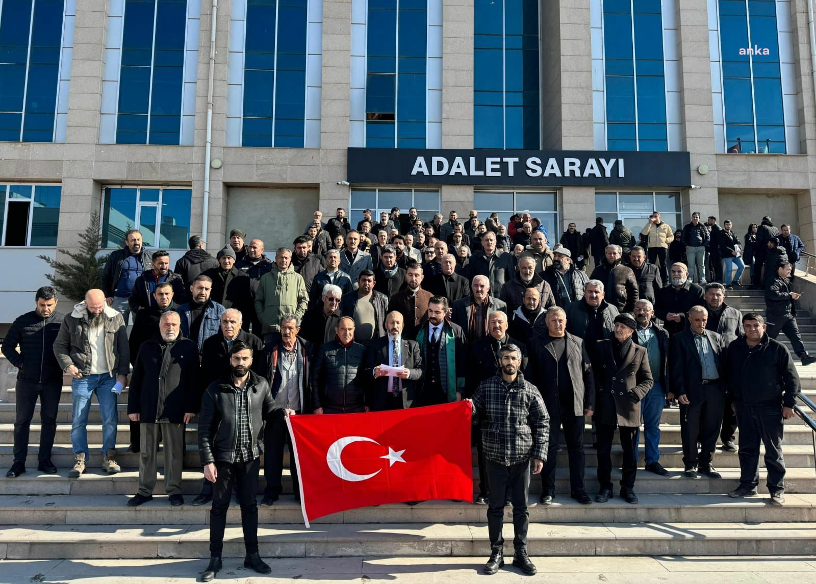 AK Parti Van İl Başkanlığı’ndan disiplin kararı: 4 üye ihraç edildi