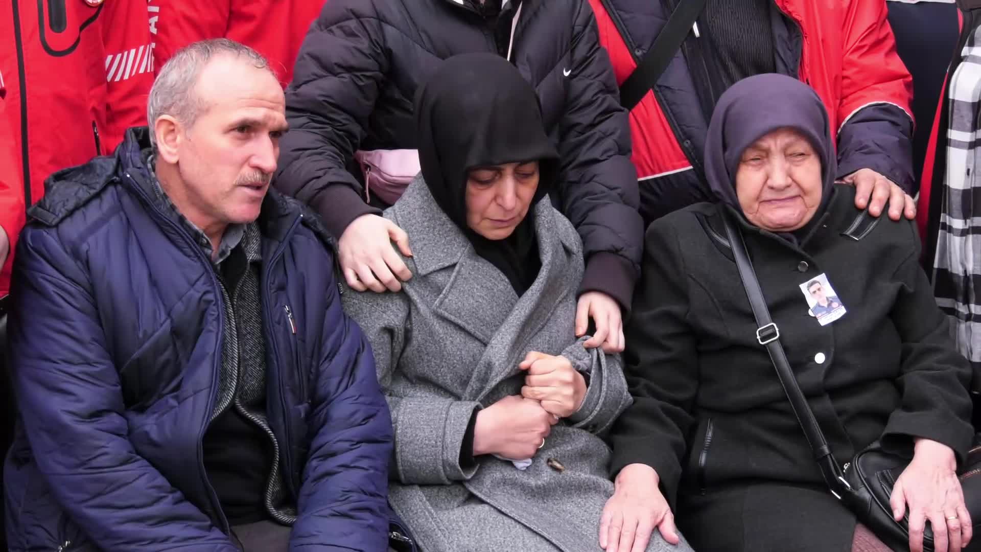 Şehit İtfaiyeci Furkan Sayın için İmamoğlu'nun da katılımıyla tören düzenlendi