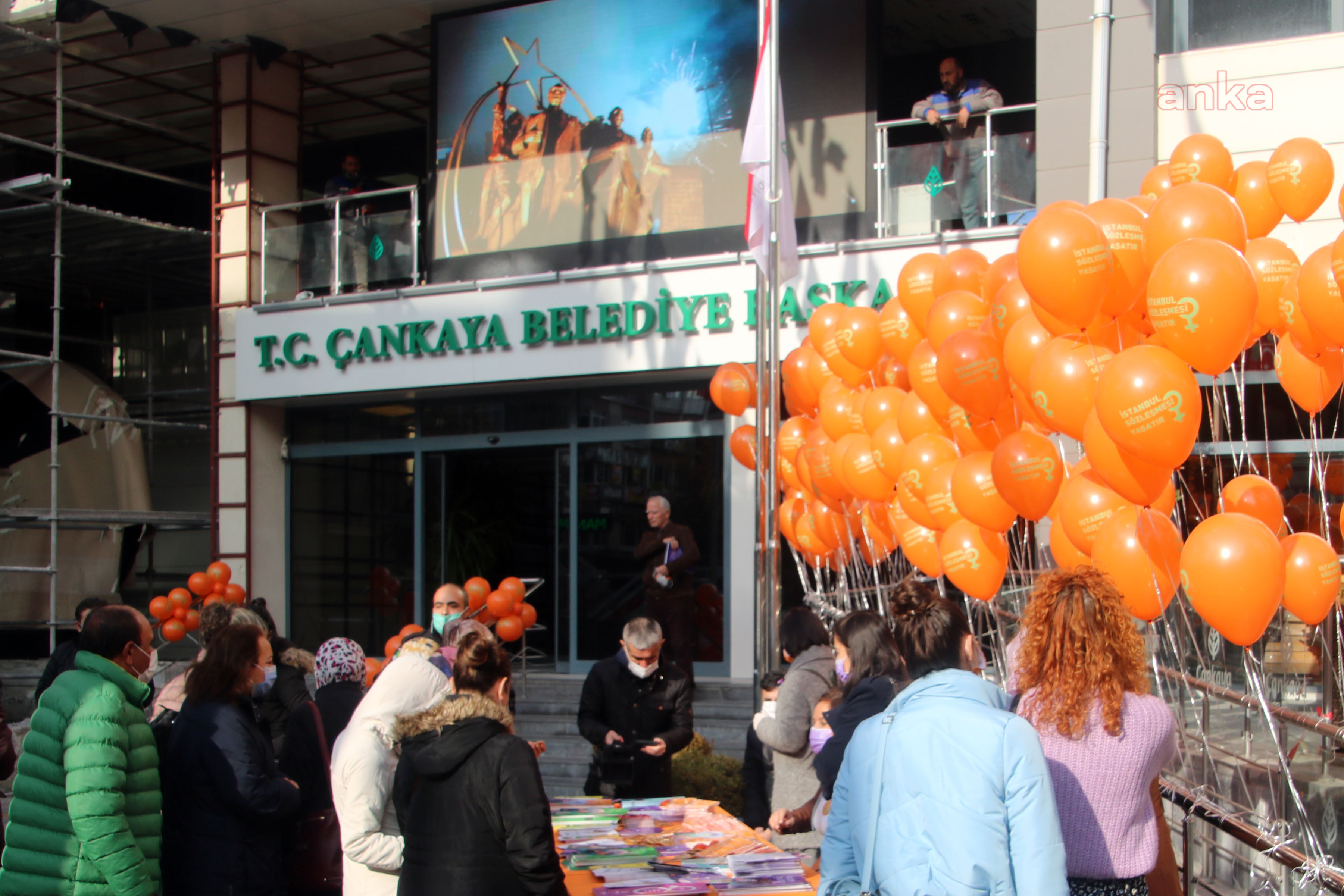 ANKARA BÜYÜKŞEHİR, ÇANKAYA VE YENİMAHALLE BELEDİYELERİNDEN KADINA YÖNELİK ŞİDDETE KARŞI FARKINDALIK