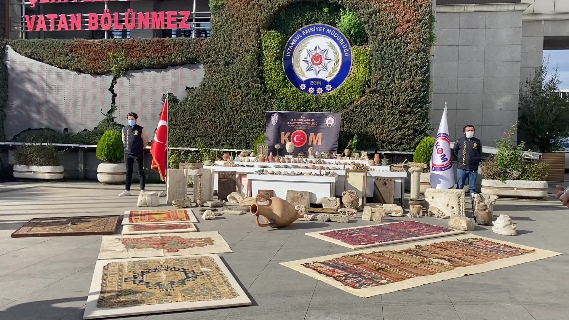 İSTANBUL'DA 658 PARÇA TARİHİ ESER ELE GEÇİRİLDİ