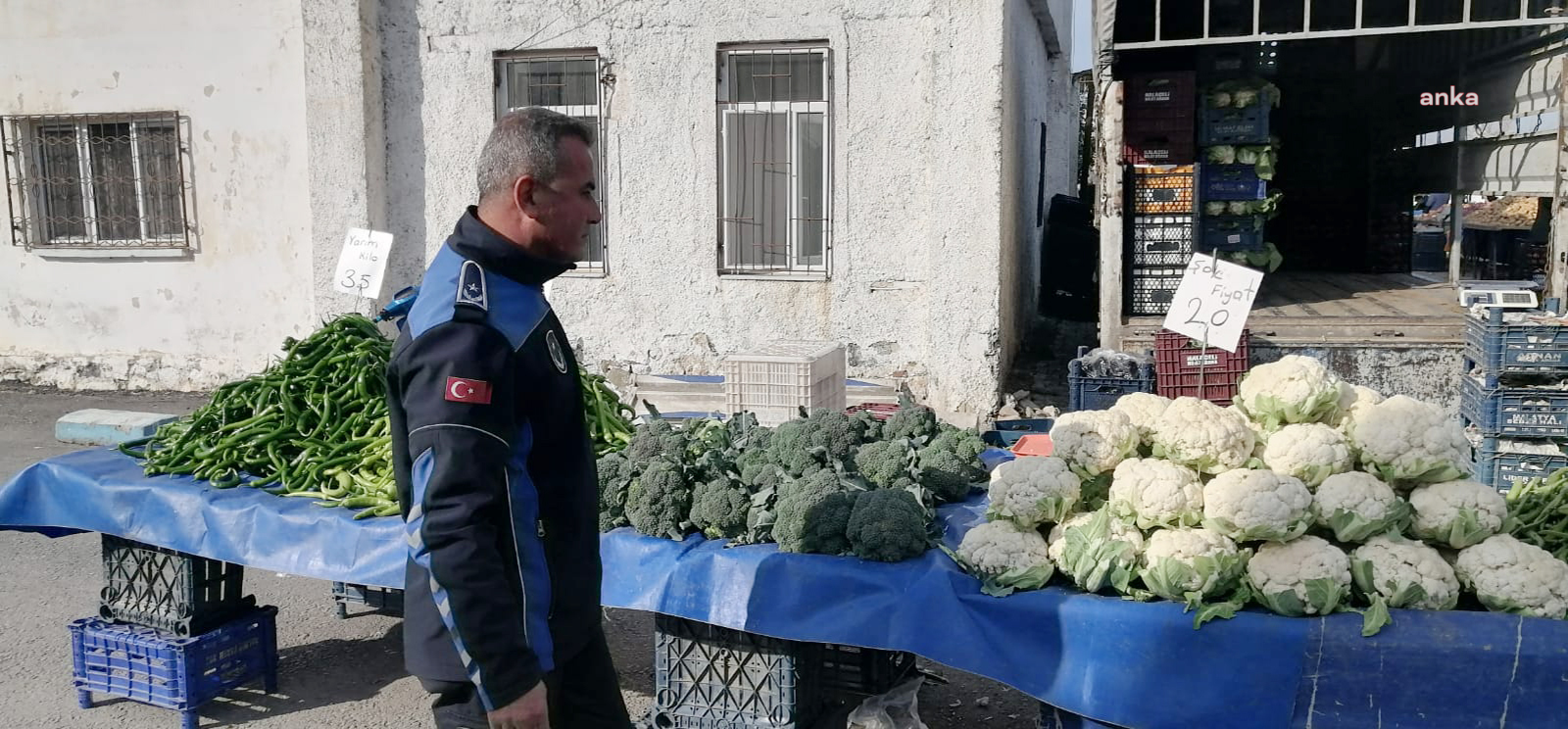 Yumurtalık Belediyesi'nden halk pazarında etiket ve hijyen denetimi