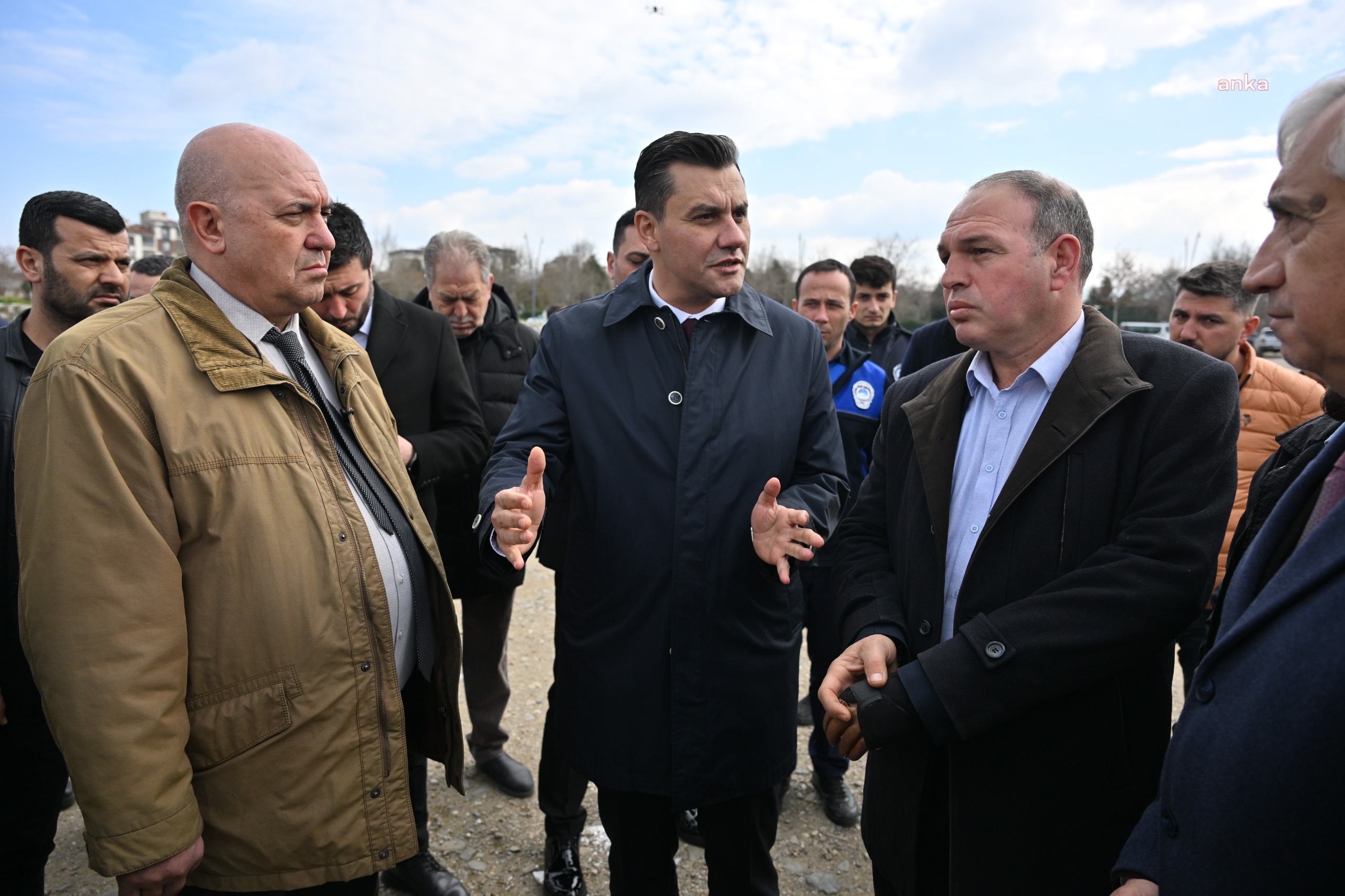Manisa Büyükşehir Belediye Başkanı Zeyrek, Irlamaz Çayı’nda başlayan temizlik çalışmalarını inceledi