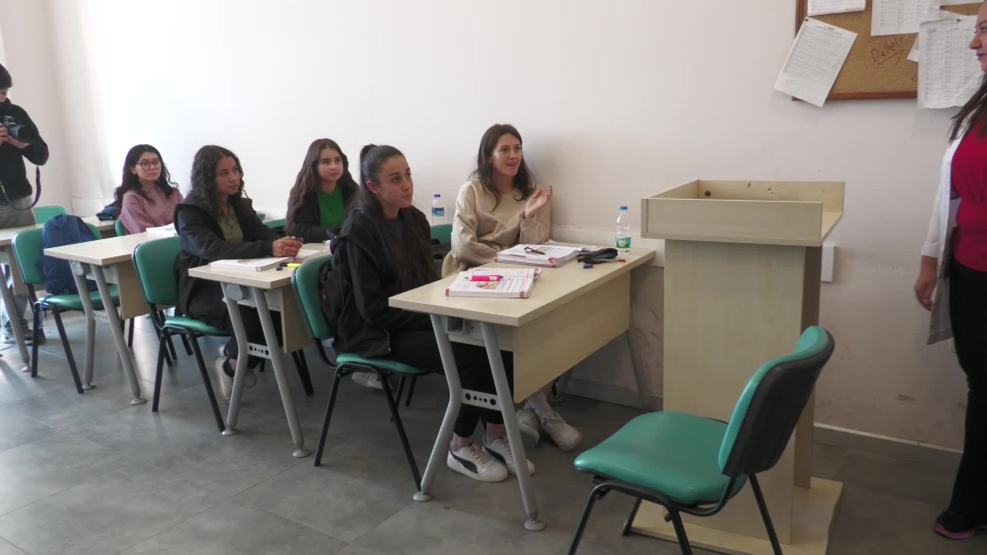 Manisa Büyükşehir Belediyesi'nden mezuna kalan öğrencilere ulaşımda indirim