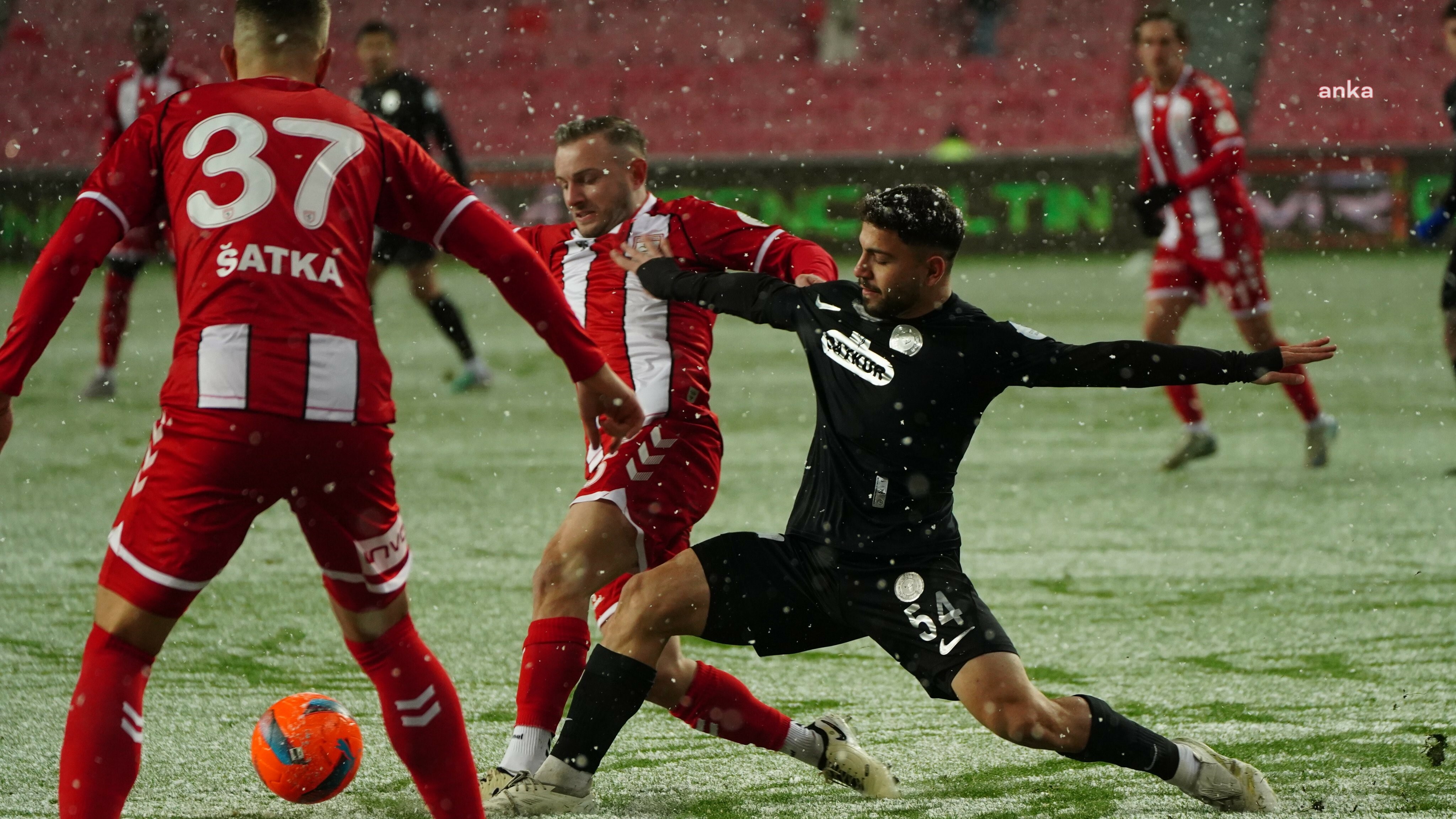 Samsunspor sahasında  Rizespor’a 3-2 mağlup oldu