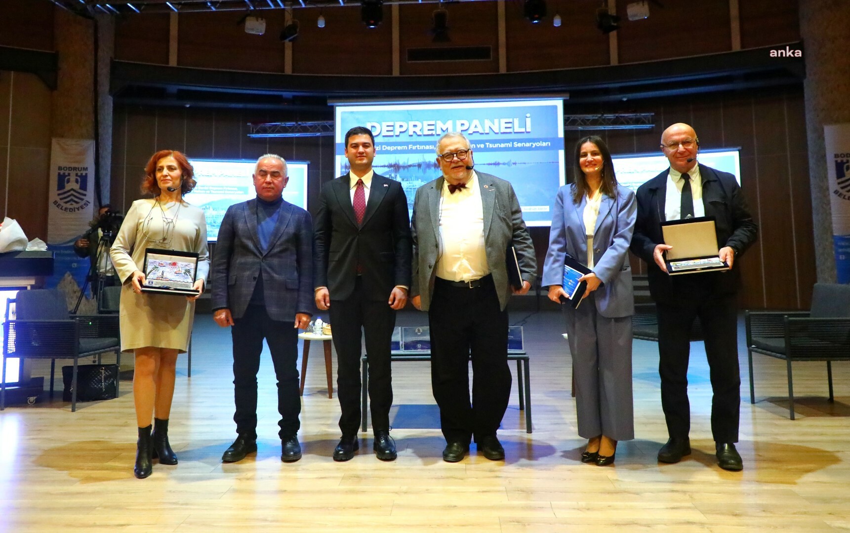 Bodrum Belediyesi’nin deprem paneline yoğun ilgi
