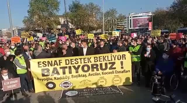 KADIKÖY'DE ESNAF EYLEMİ: BİNLERCE ESNAF AİLELERİYLE BİRLİKTE AÇLIĞA MAHKUM EDİLDİ, DESTEK İSTİYORUZ