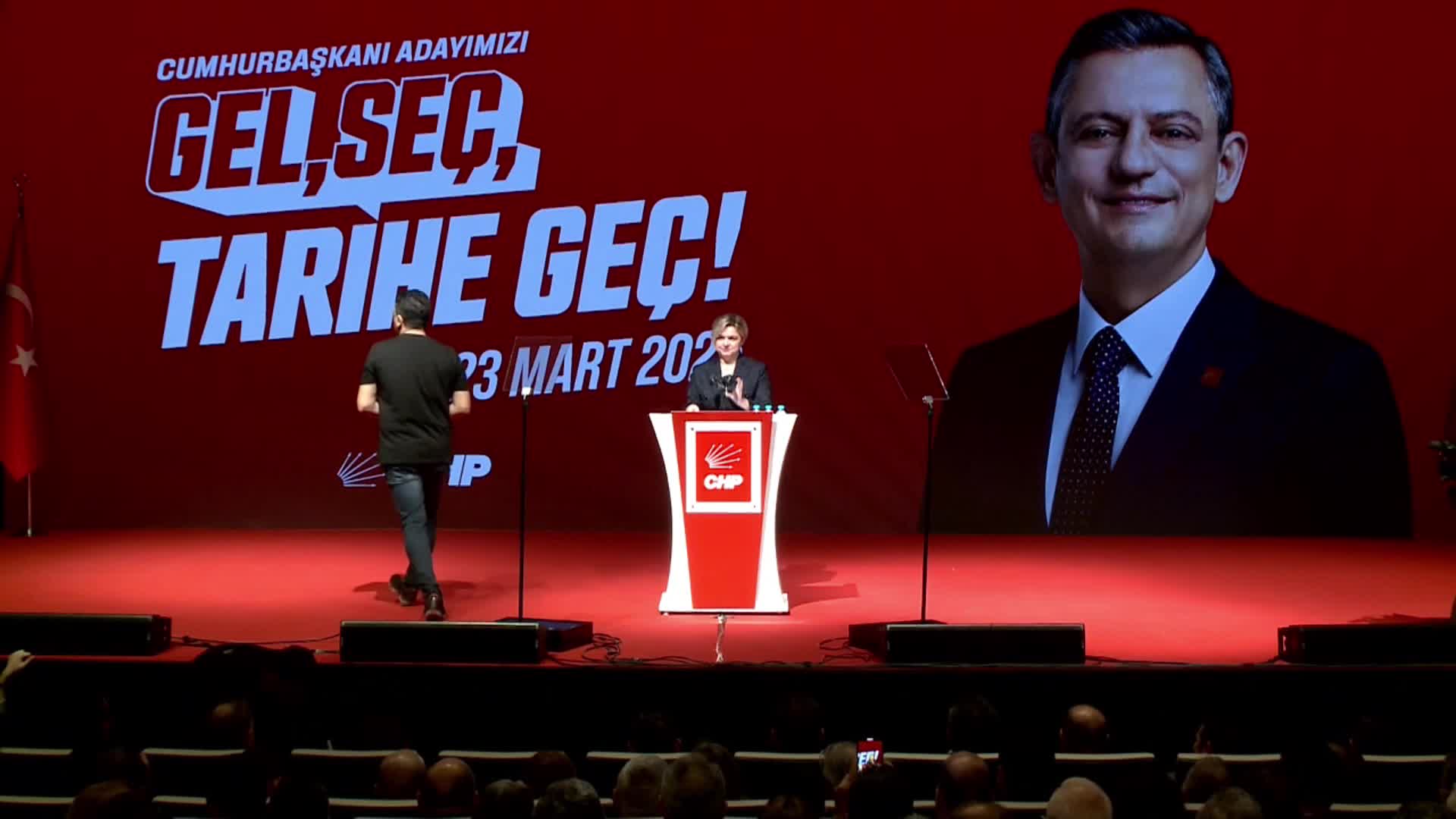 CHP'nin cumhurbaşkanı adayı ön seçim toplantısı... Böke: ''Gel ve seç ki bu büyük ulusal ve küresel dönüşümlerin gerektirdiği değişimlerin tarihini sen yaz"