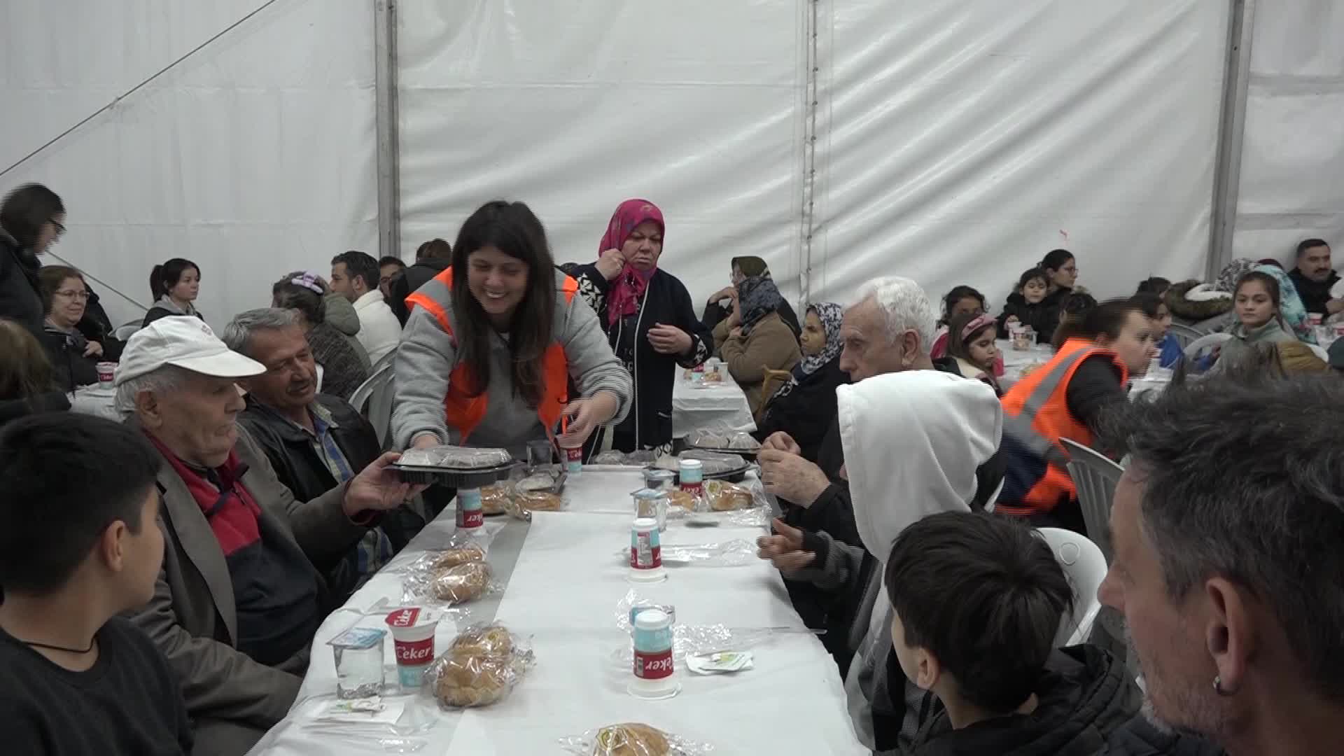 Bornova Belediye Başkanı Ömer Eşki’den ramazan ayı mesajı: Soframız da gönlümüz de herkese açık