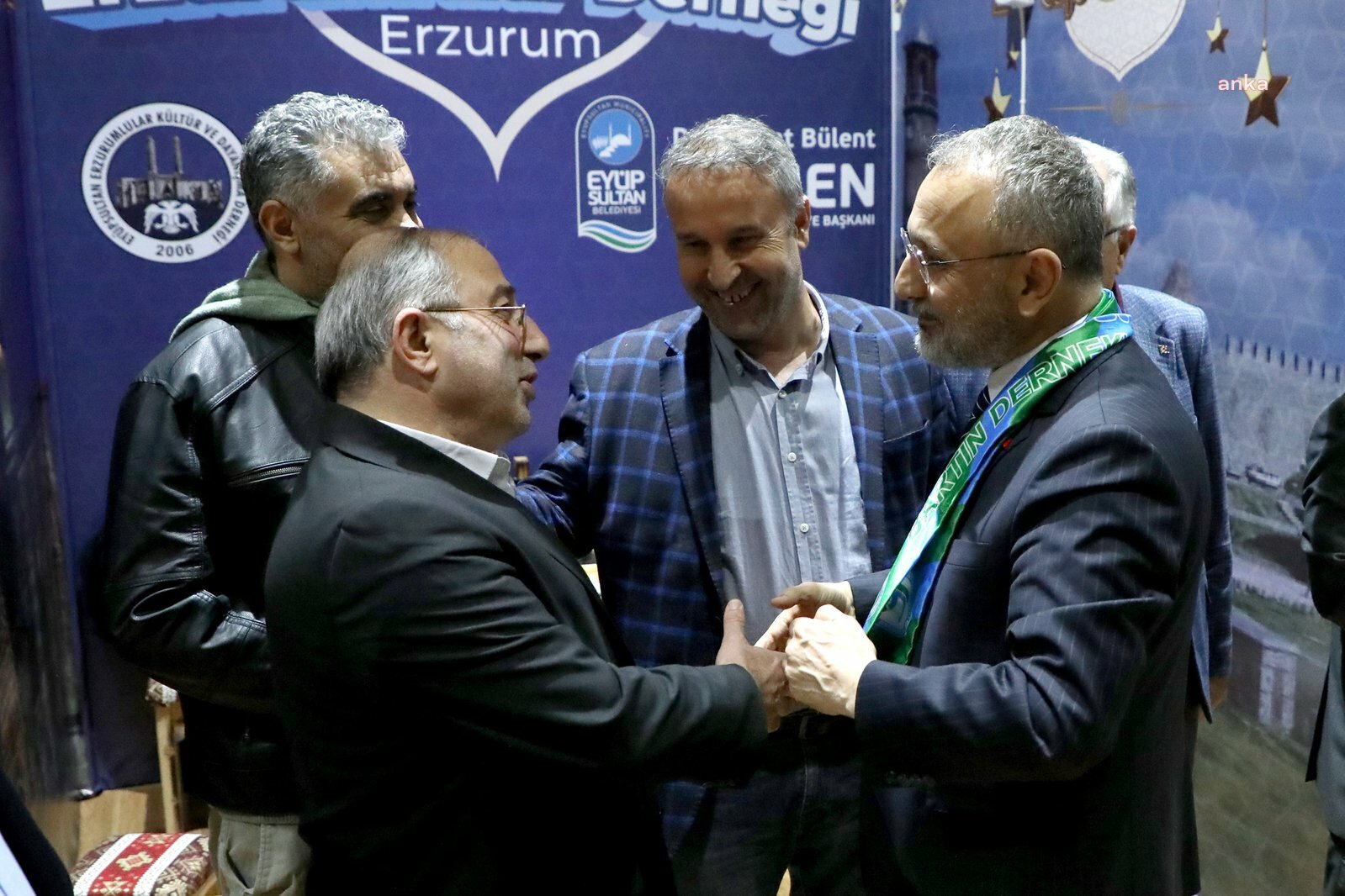 Eyüpsultan Belediyesi  ilçedeki dernekler için iftar düzenledi