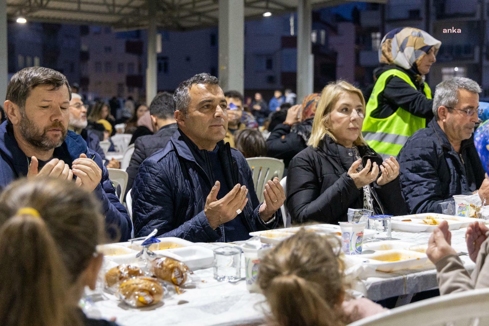 Manavgat Belediye Başkanı Kara, iftar sofrasında vatandaşlarla bir araya geldi