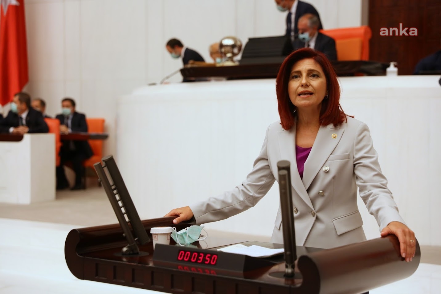 CHP İSTANBUL MİLLETVEKİLİ EMİNE GÜLİZAR EMECAN'IN KORONAVİRÜS TESTİ POZİTİF ÇIKTI