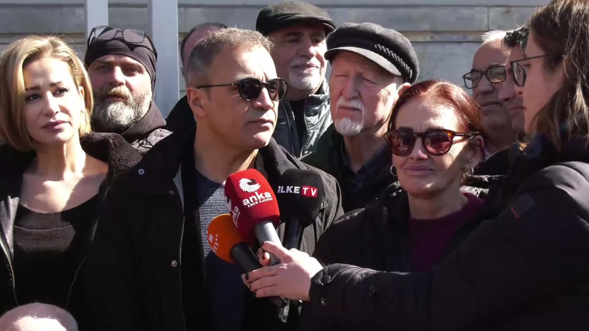 Yasaklanan "Oy'una Geldik" filminin başrol oyuncusu İlyas Salman: "Saray'ın dalkavuğu olsaydım halkın soytarısı olmak yerine, bu filmi yasaklamazlardı"