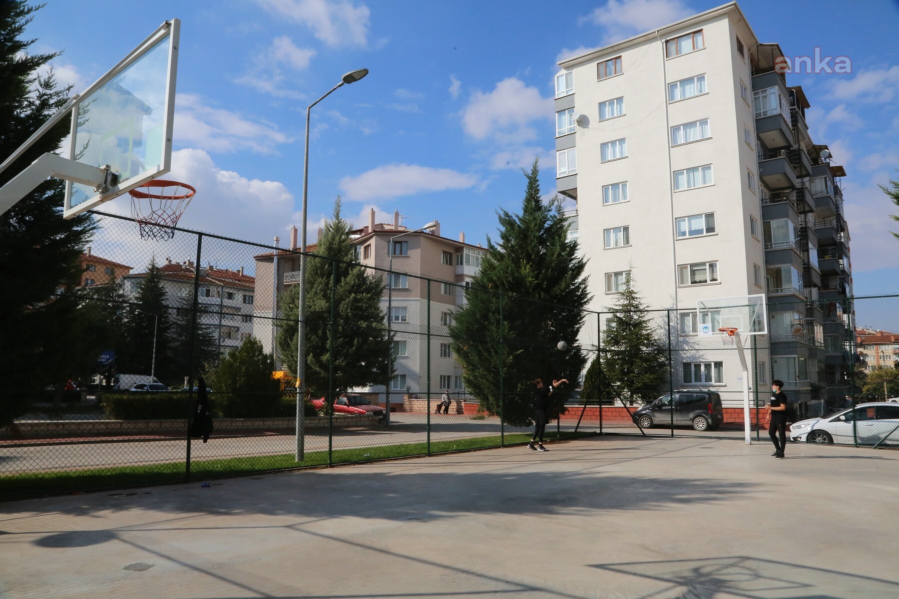 ODUNPAZARI'NDA BASKETBOL SAHALARI YENİLENDİ